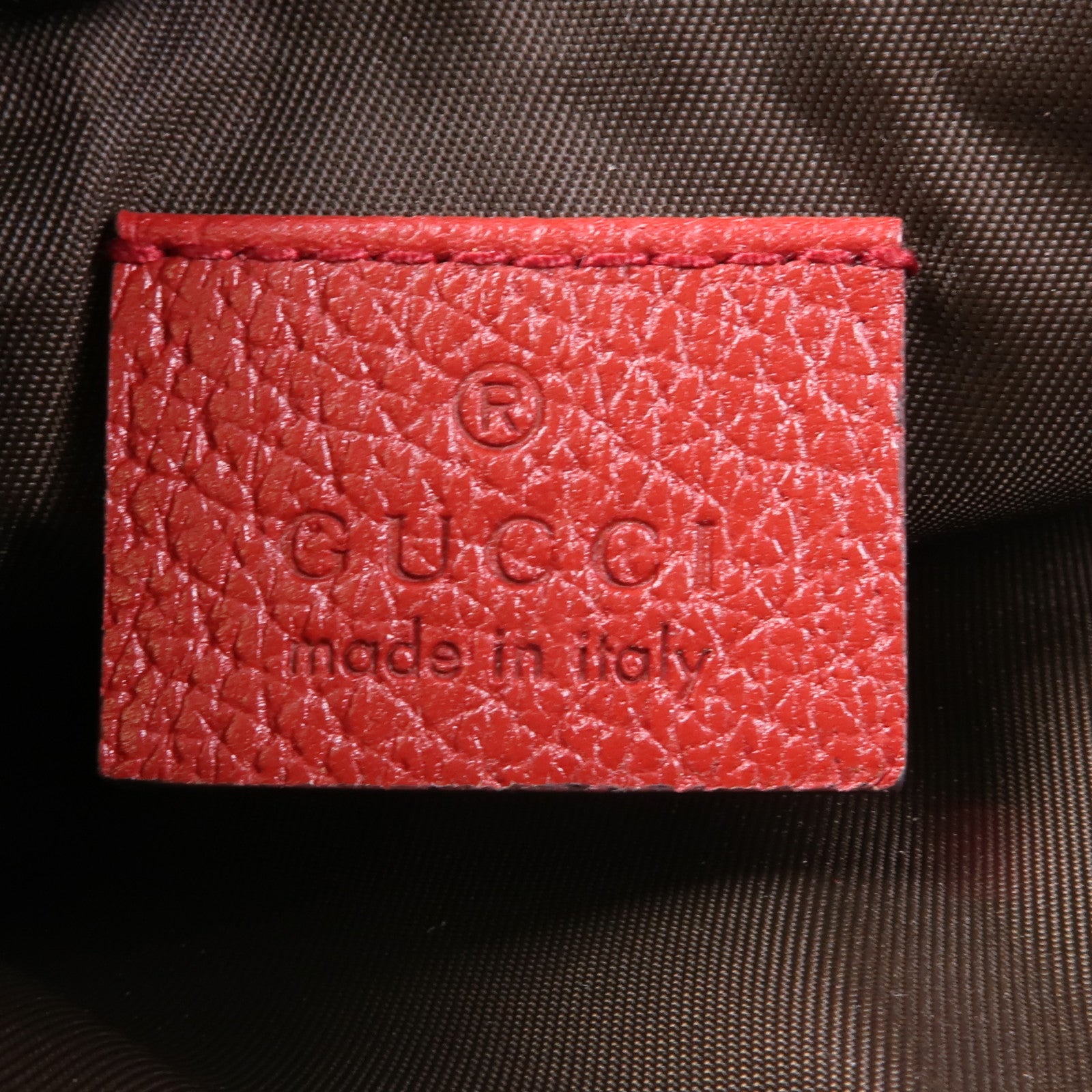 GUCCI 塗層帆布GG Supreme Mini Chain Bag金扣鏈帶手挽袋