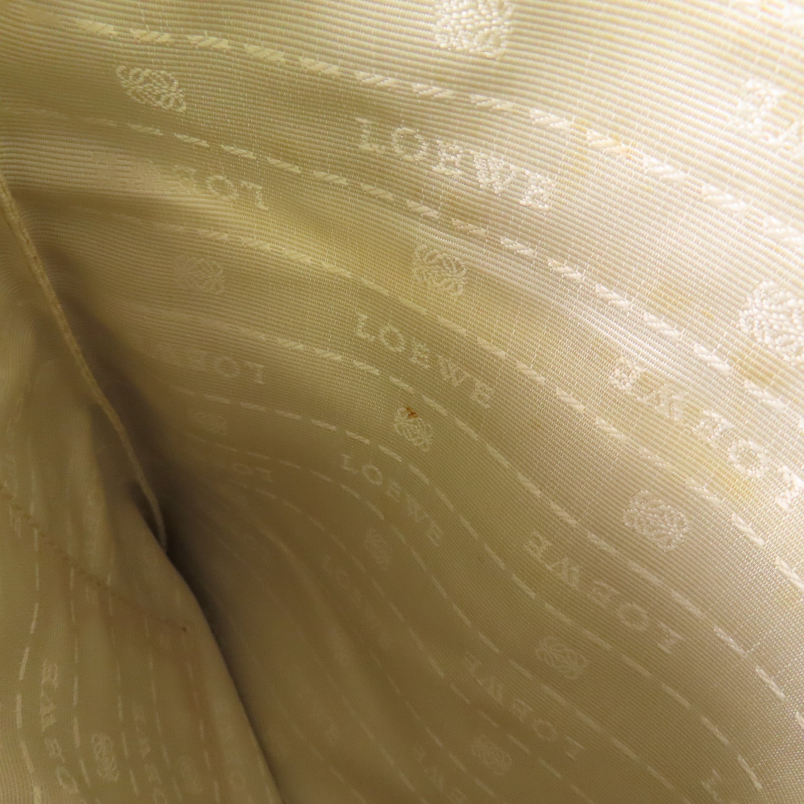 LOEWE 【激減優惠】牛皮皮革Shoulder Bag銀扣肩背袋