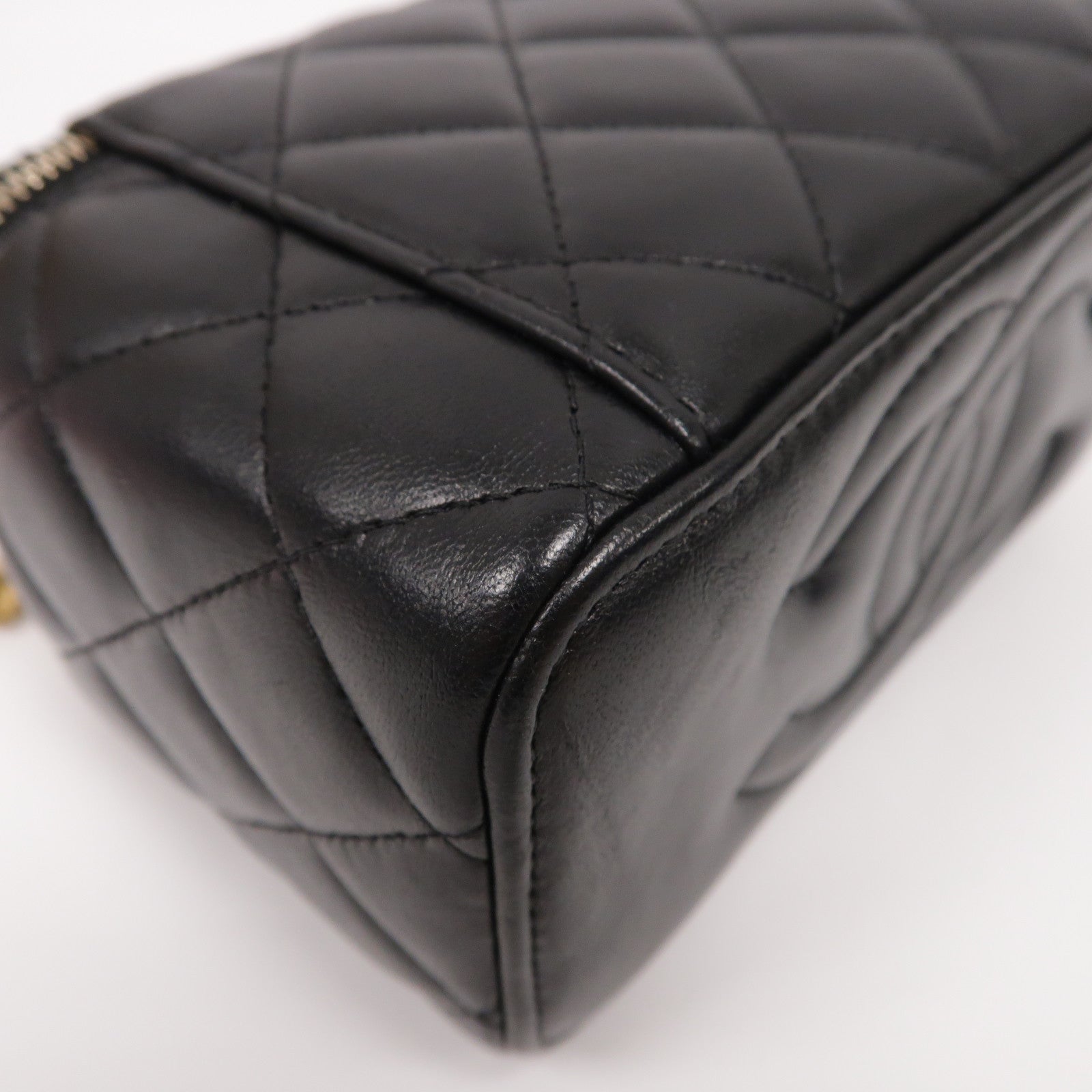 CHANEL 菱格羊皮皮革Vanity Case金扣鏈帶肩背袋黑色
