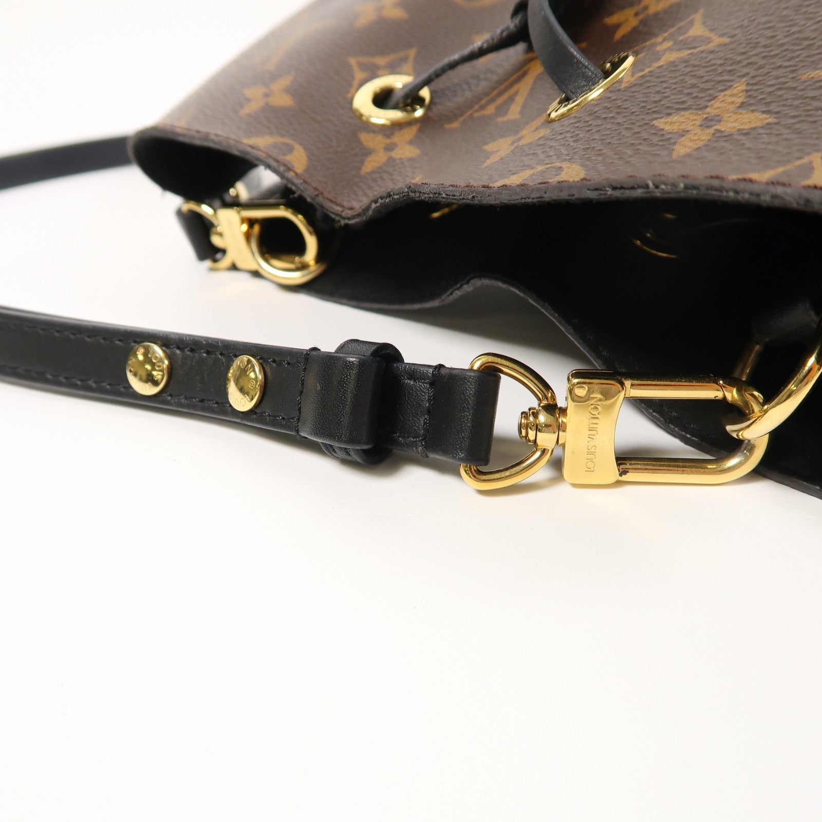 LOUIS VUITTON Monogram Neo Noe MM金扣肩背袋棕色/黑色