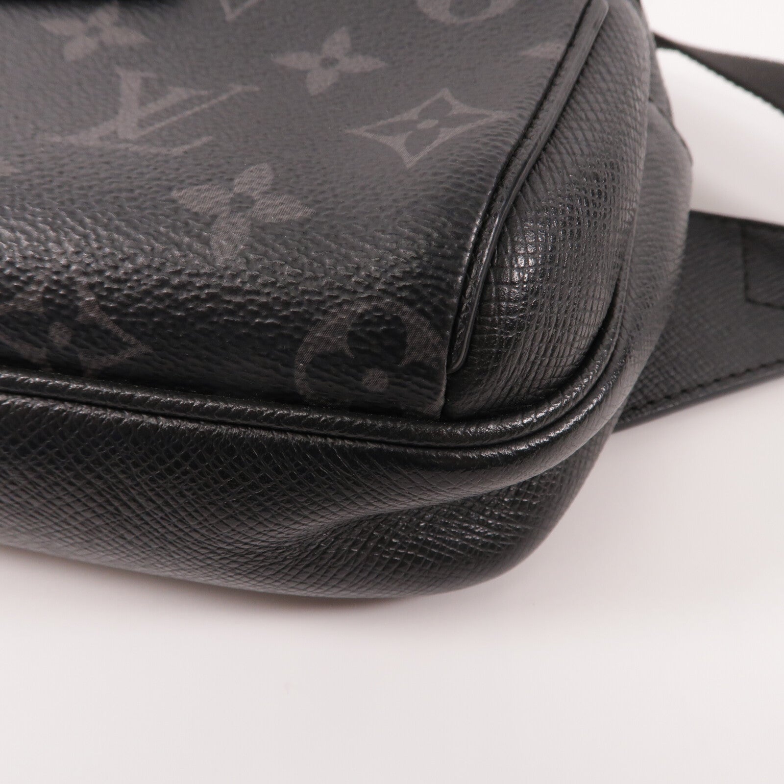 LOUIS VUITTON Monogram Eclipse Bumbag Outdoor腰包