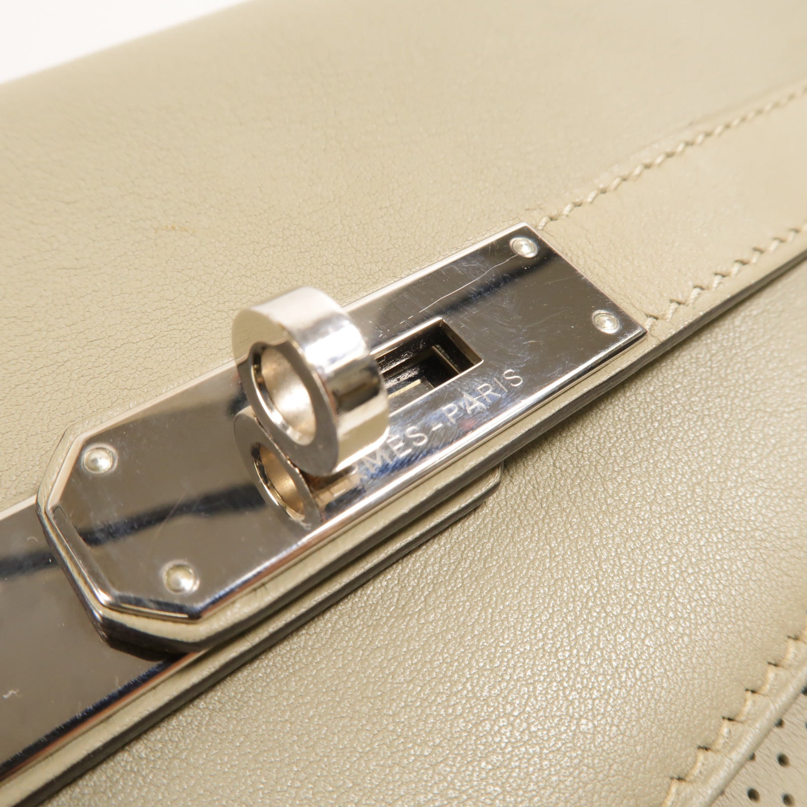 HERMES Swift皮革Berline 28肩背袋Sauge