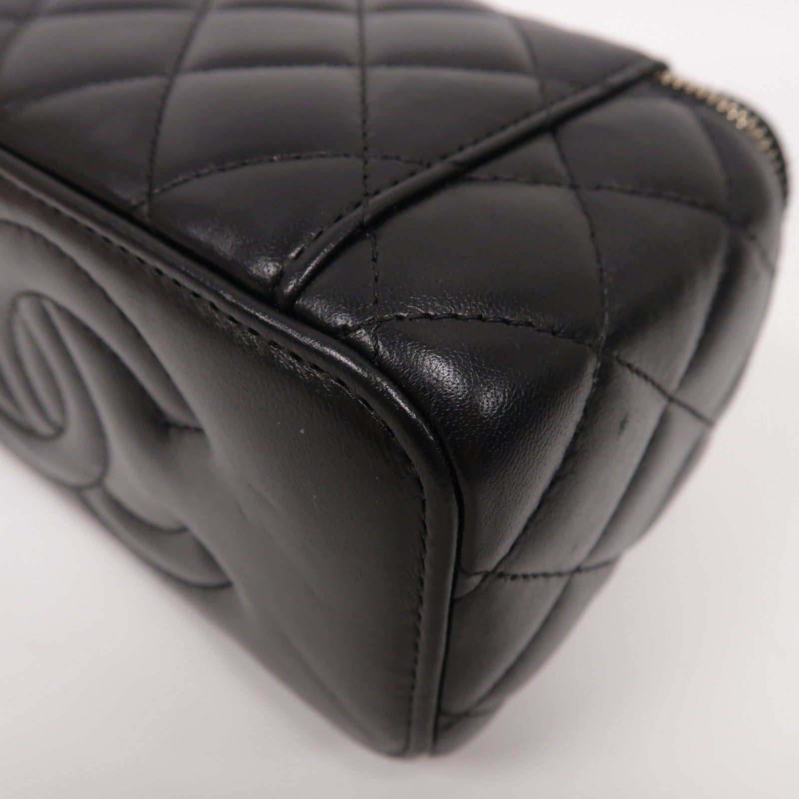 CHANEL 菱格羊皮皮革Vanity Case金扣鏈帶肩背袋黑色