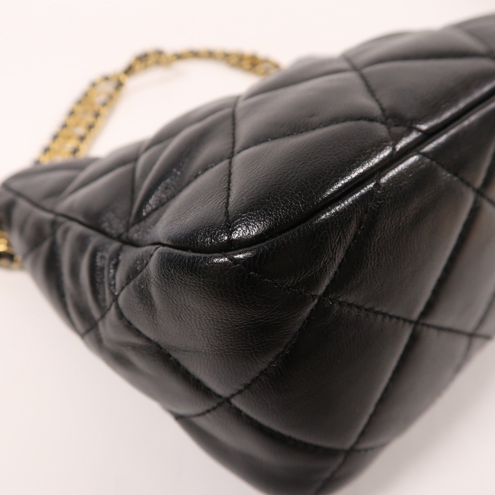 CHANEL 羊皮皮革Hobo Bag金扣鏈帶肩背袋黑色