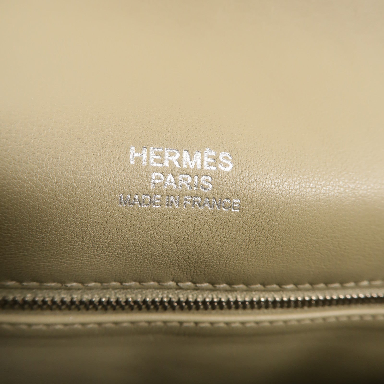 HERMES Swift皮革Berline 28肩背袋Sauge