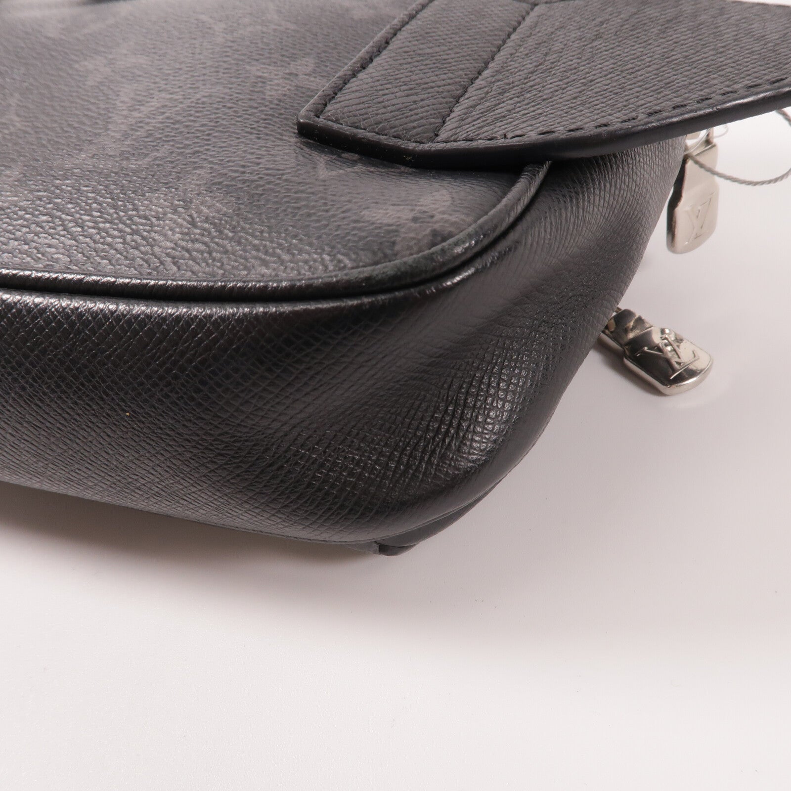 LOUIS VUITTON Monogram Eclipse Bumbag Outdoor腰包