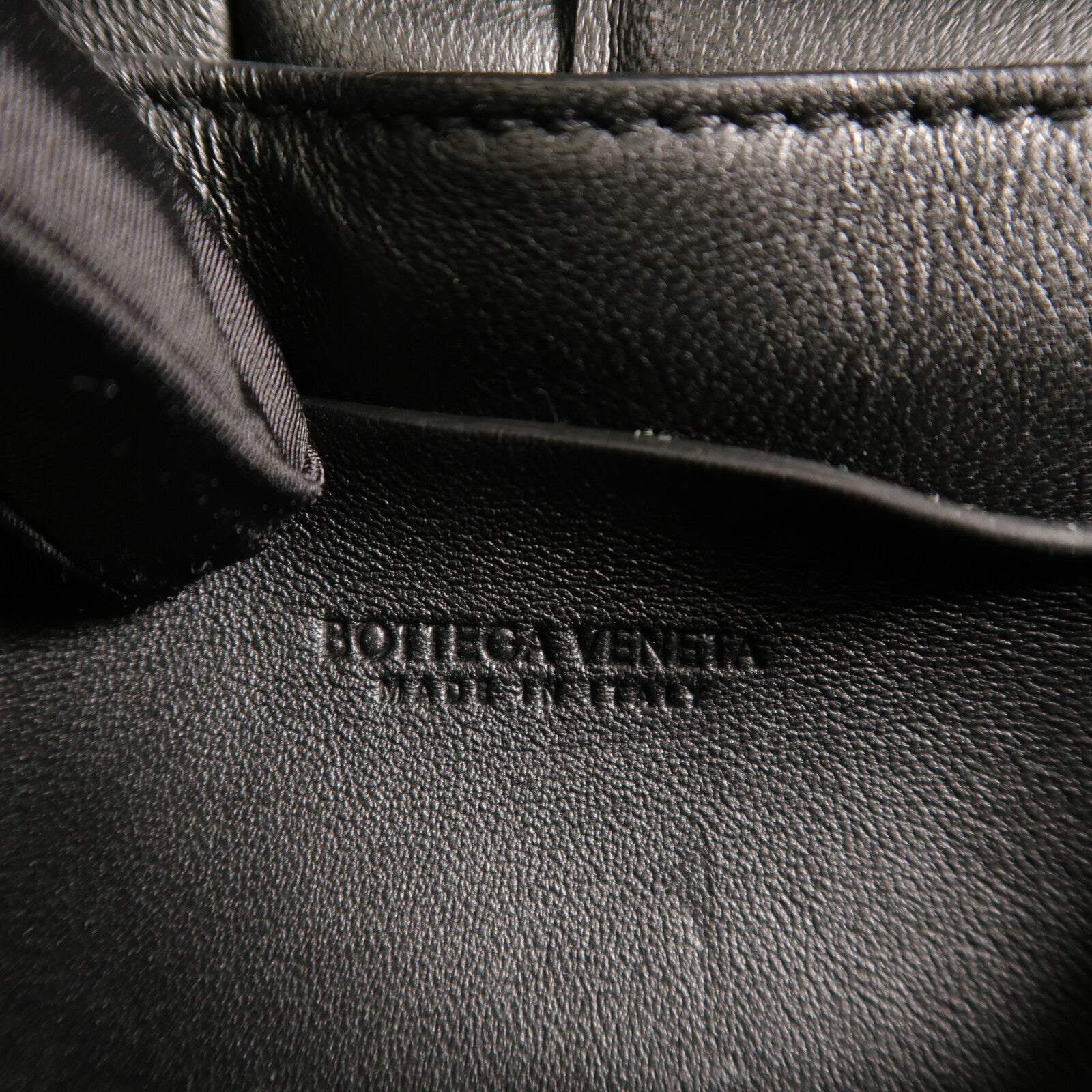 BOTTEGA VENETA 羊皮皮革Padded Cassette Small肩背袋
