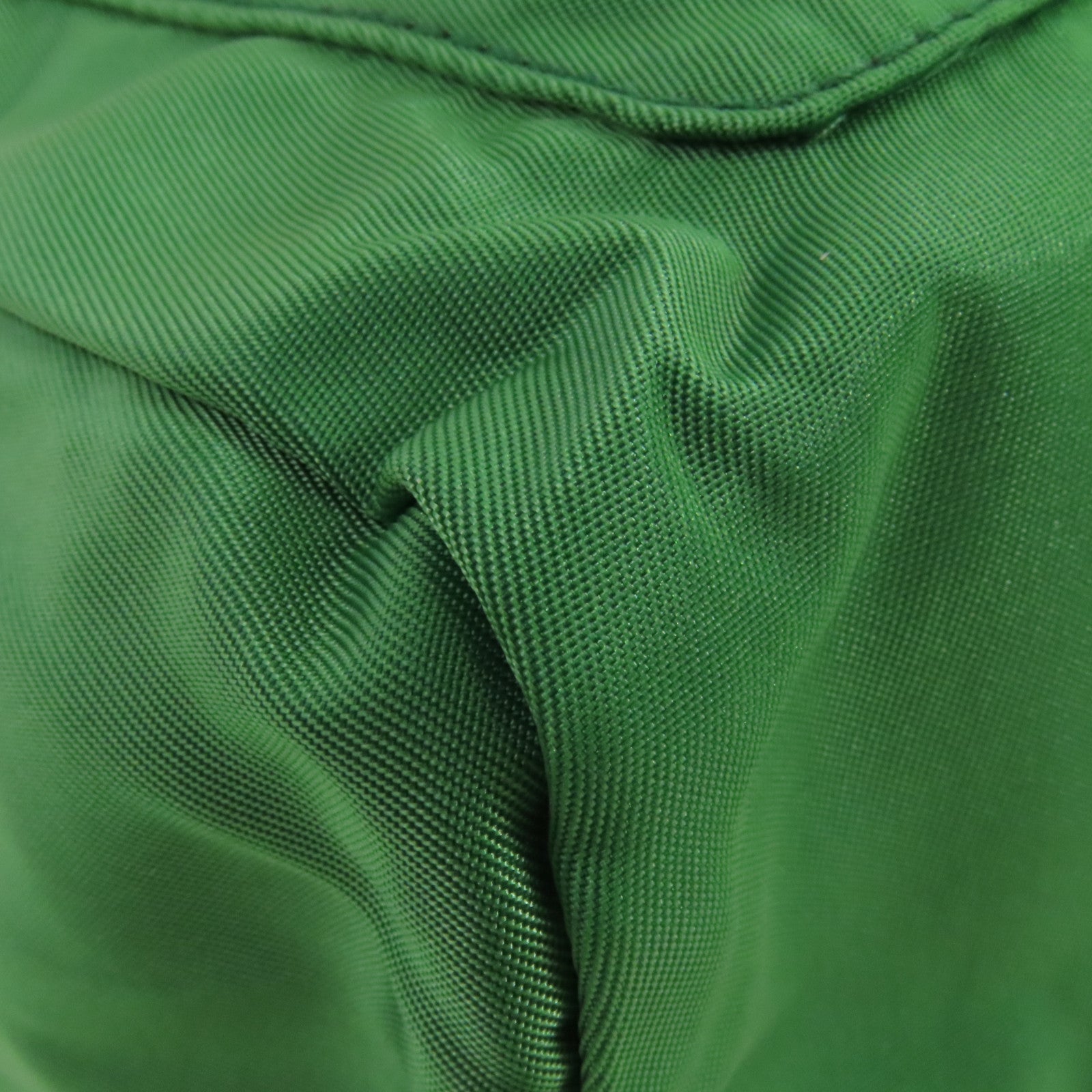 PRADA 尼龍Tessuto Cosmetic Bag Small銀扣手拿包