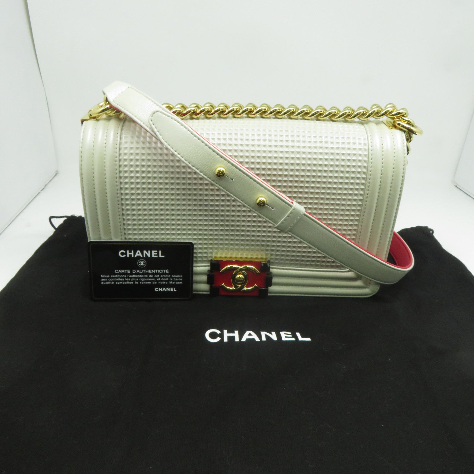 CHANEL **【清倉大減價】牛皮皮革Boy金扣鏈帶肩背袋白色/紅色