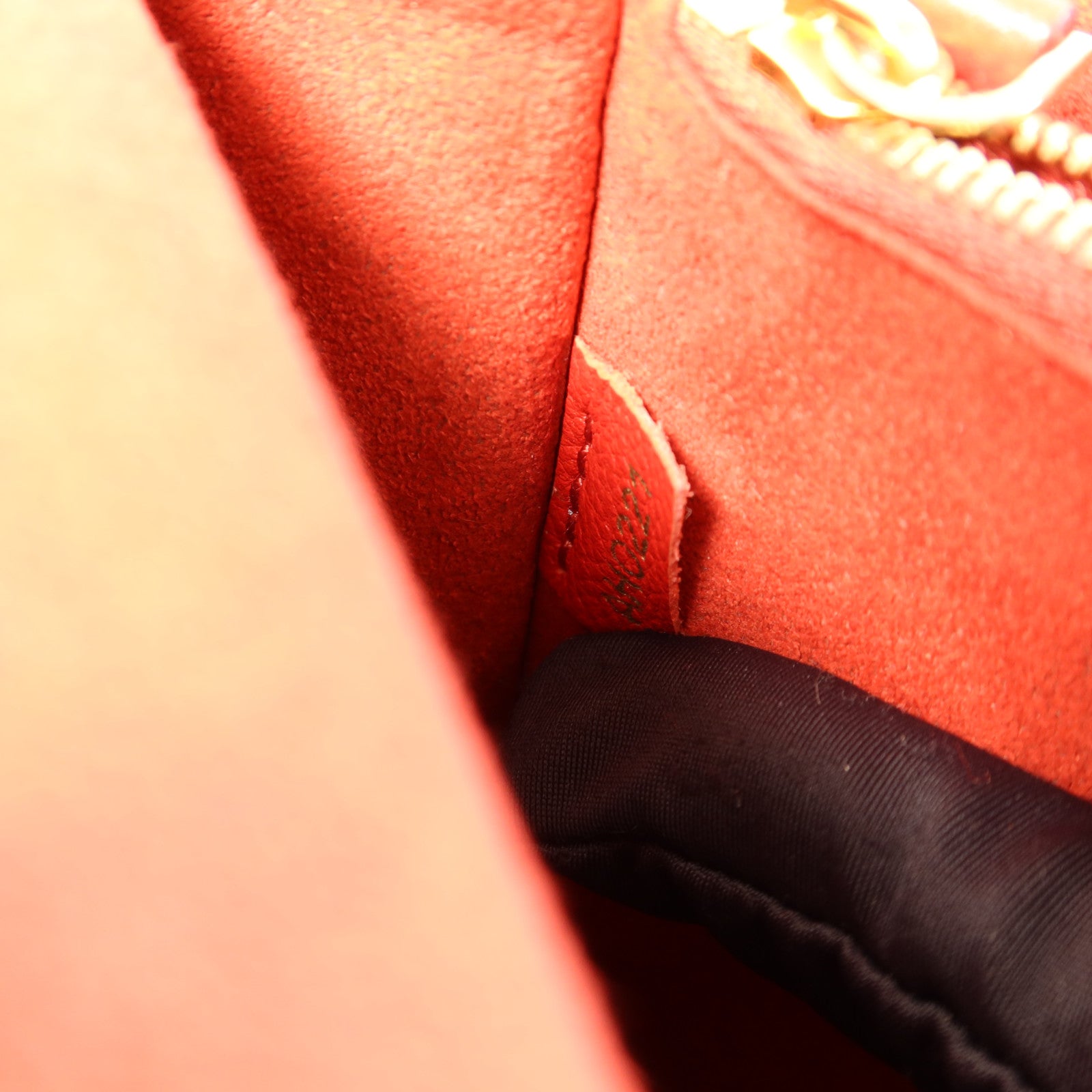 LOUIS VUITTON Monogram Victoire金扣鏈帶肩背袋