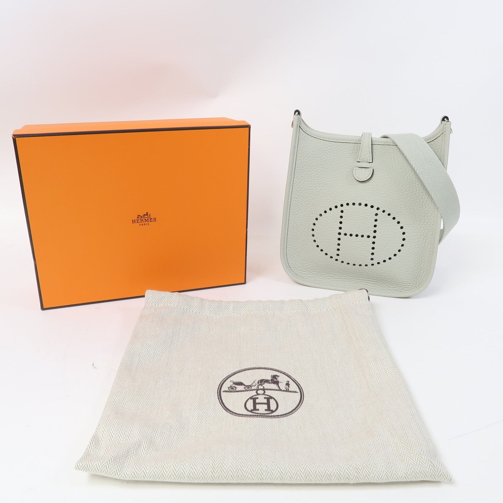 HERMES Clemence皮革Evelyne TPM銀扣肩背袋灰色