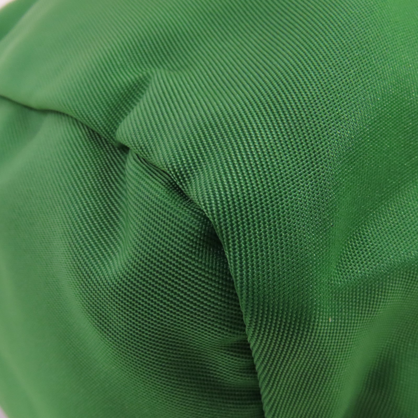 PRADA 尼龍Tessuto Cosmetic Bag Small銀扣手拿包