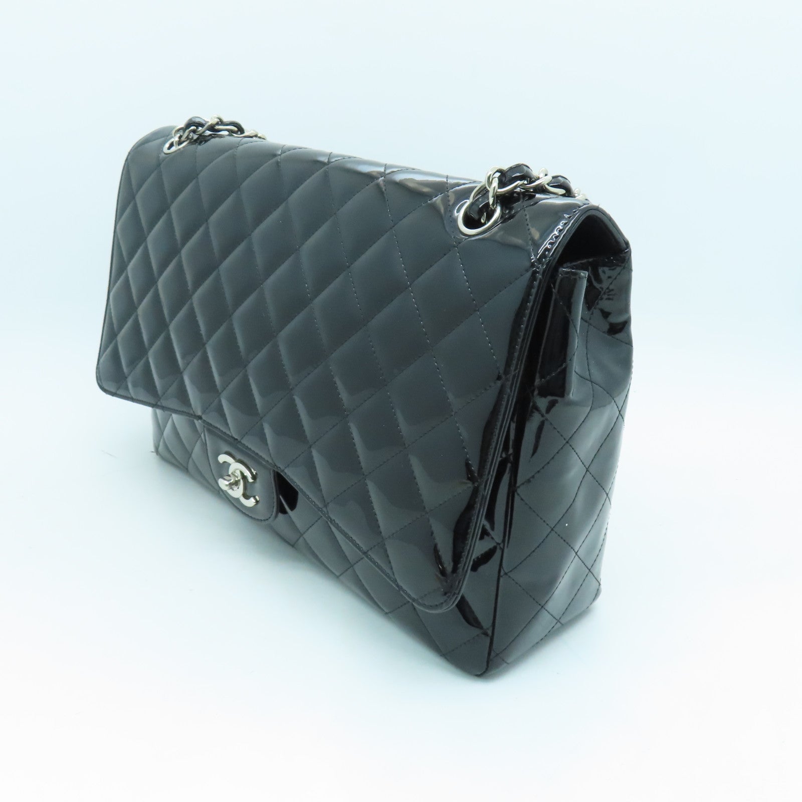 CHANEL diamond patent leather Maxi Single Flap silver buckle chain shoulder bag black