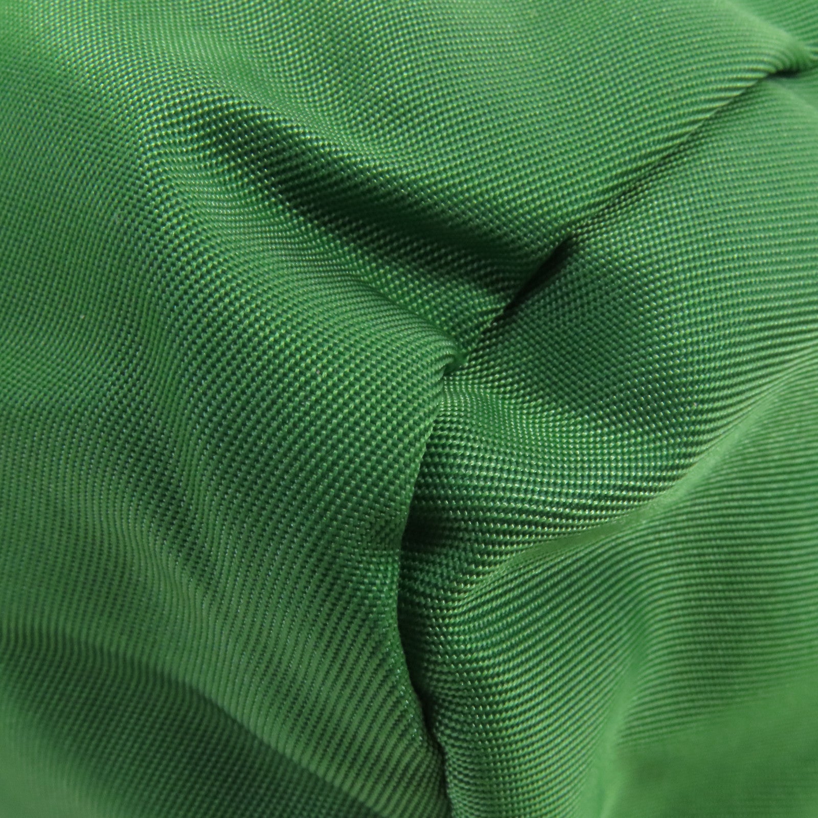 PRADA 尼龍Tessuto Cosmetic Bag Small銀扣手拿包