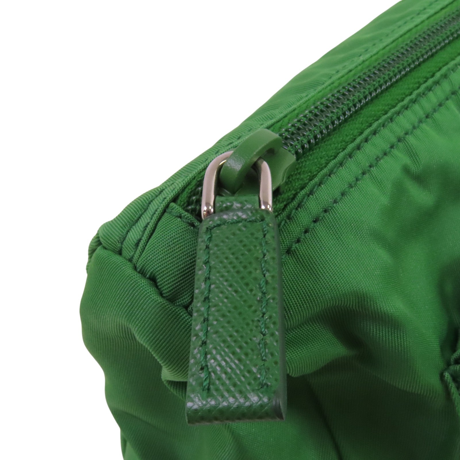 PRADA 尼龍Tessuto Cosmetic Bag Small銀扣手拿包