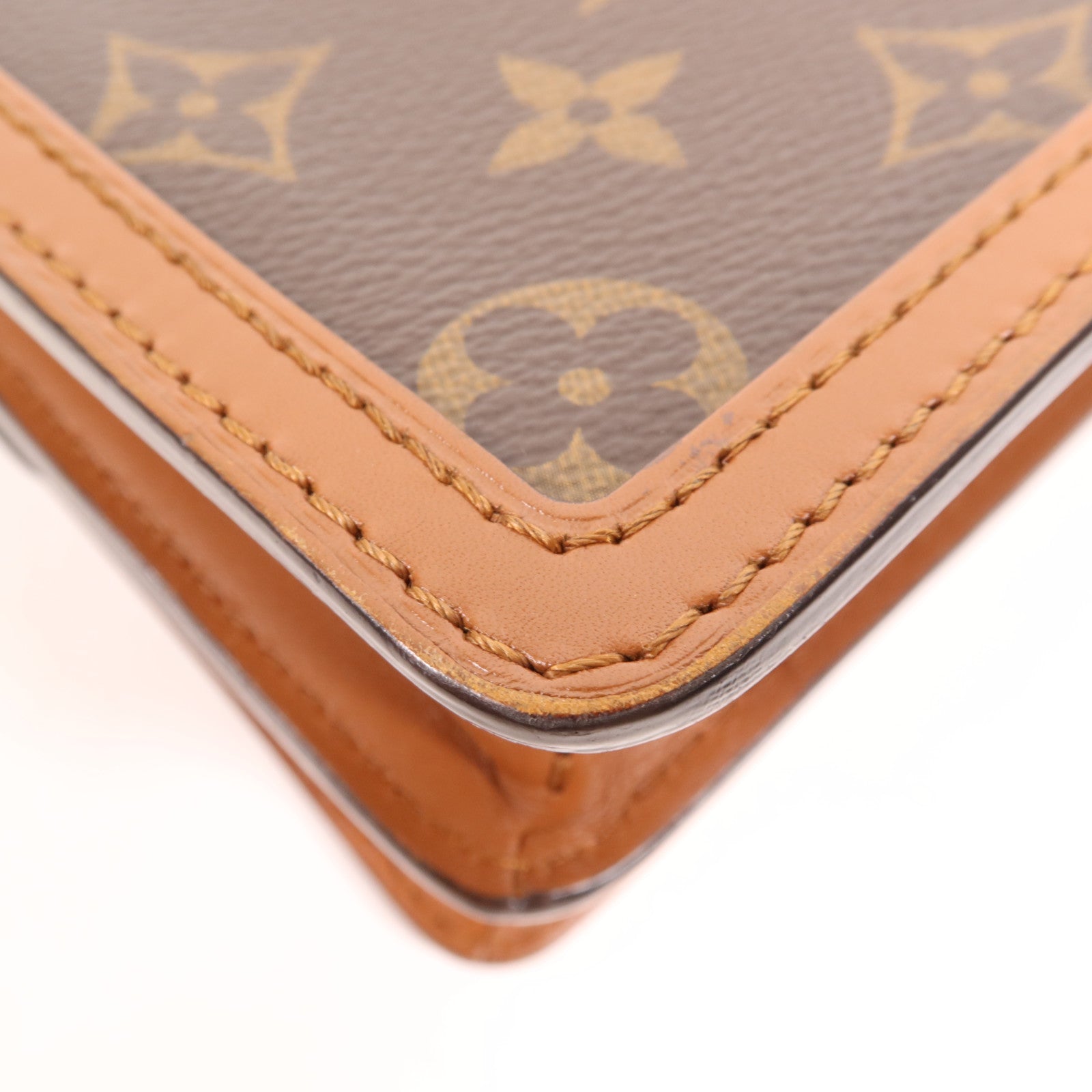 LOUIS VUITTON Monogram Reverse Mini Dauphine金扣肩背袋