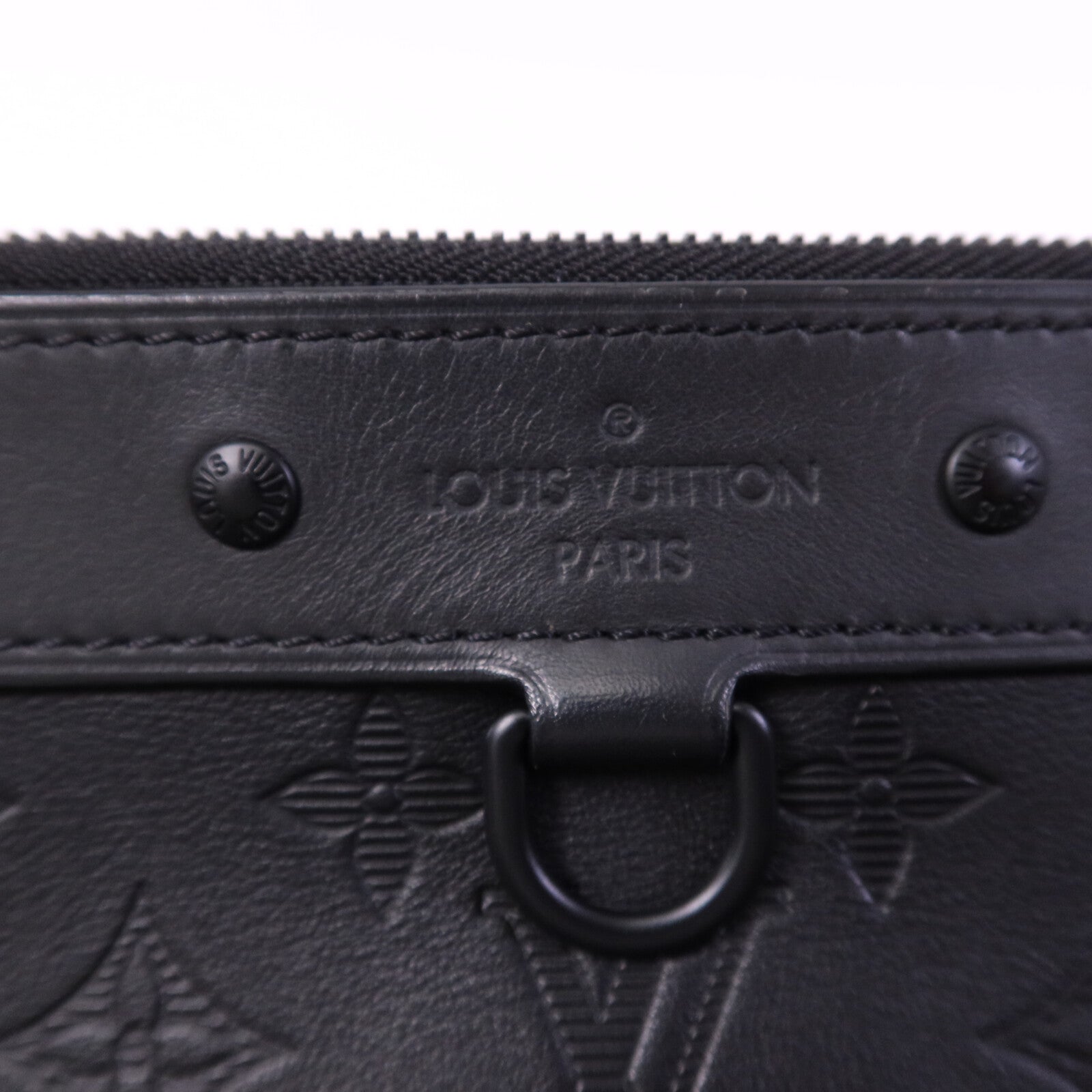 LOUIS VUITTON Monogram Shadow Pochette Discovery手拿包