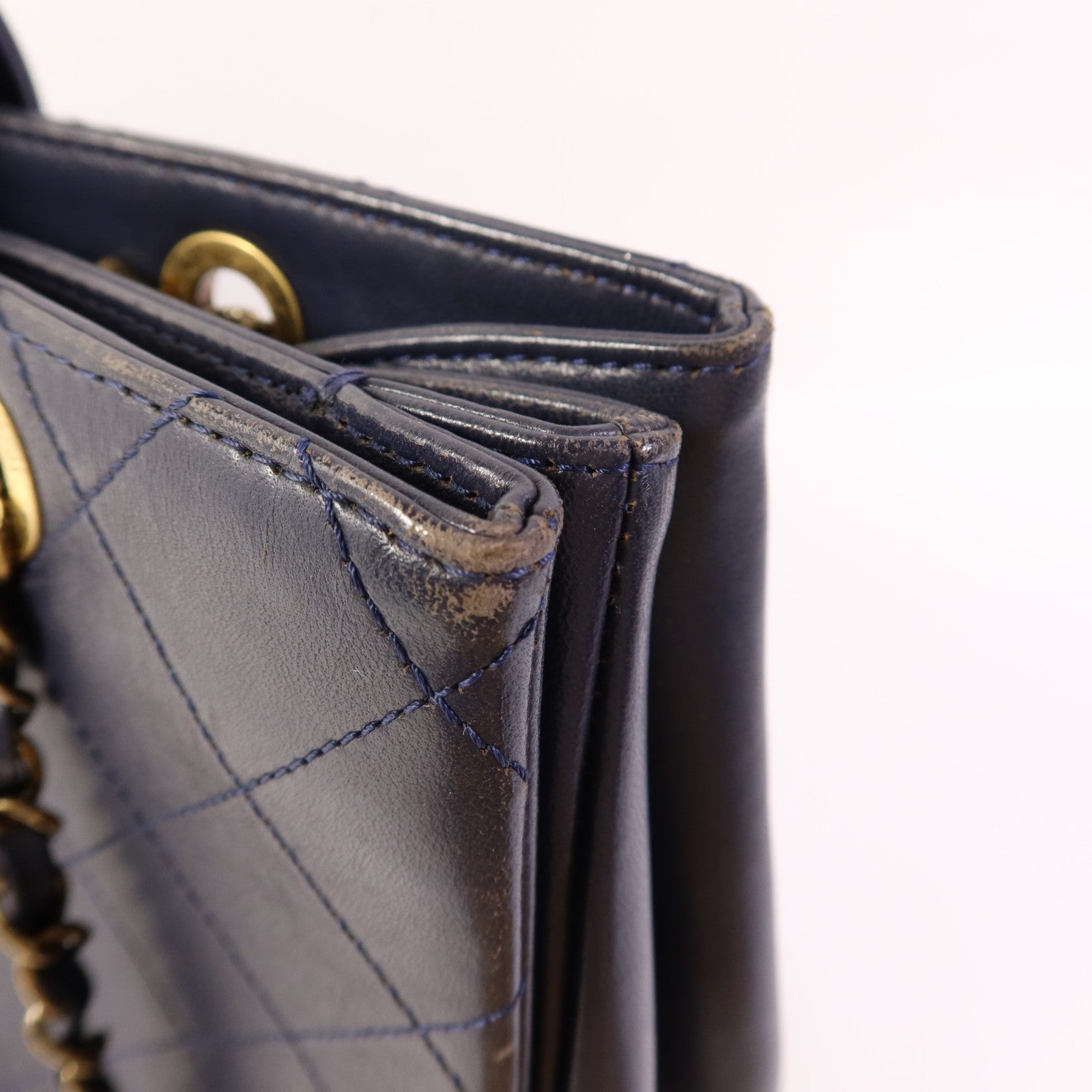 CHANEL 牛皮皮革Chain Shoulder金扣鏈帶肩背袋