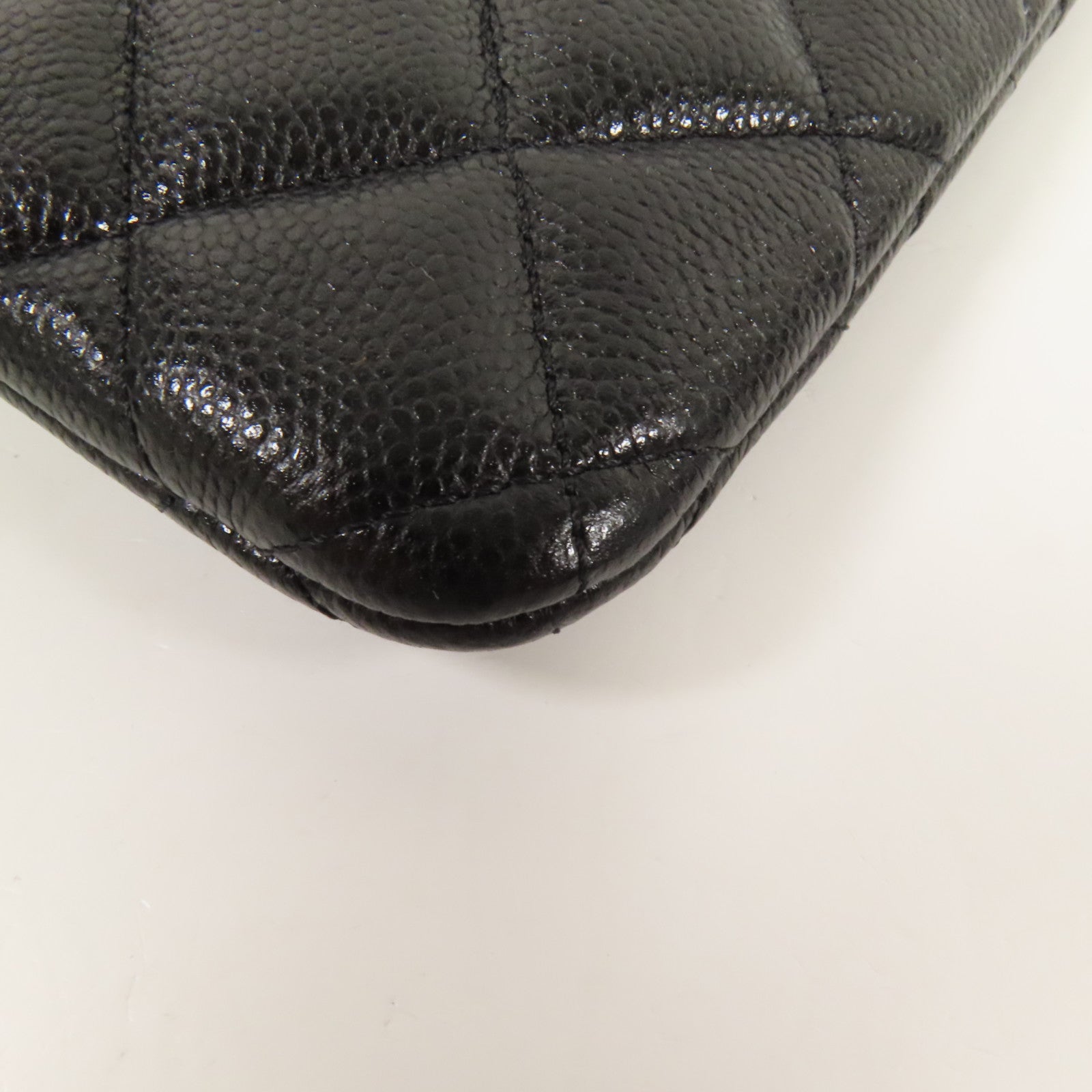 CHANEL 牛皮皮革Pouch金扣手拿包