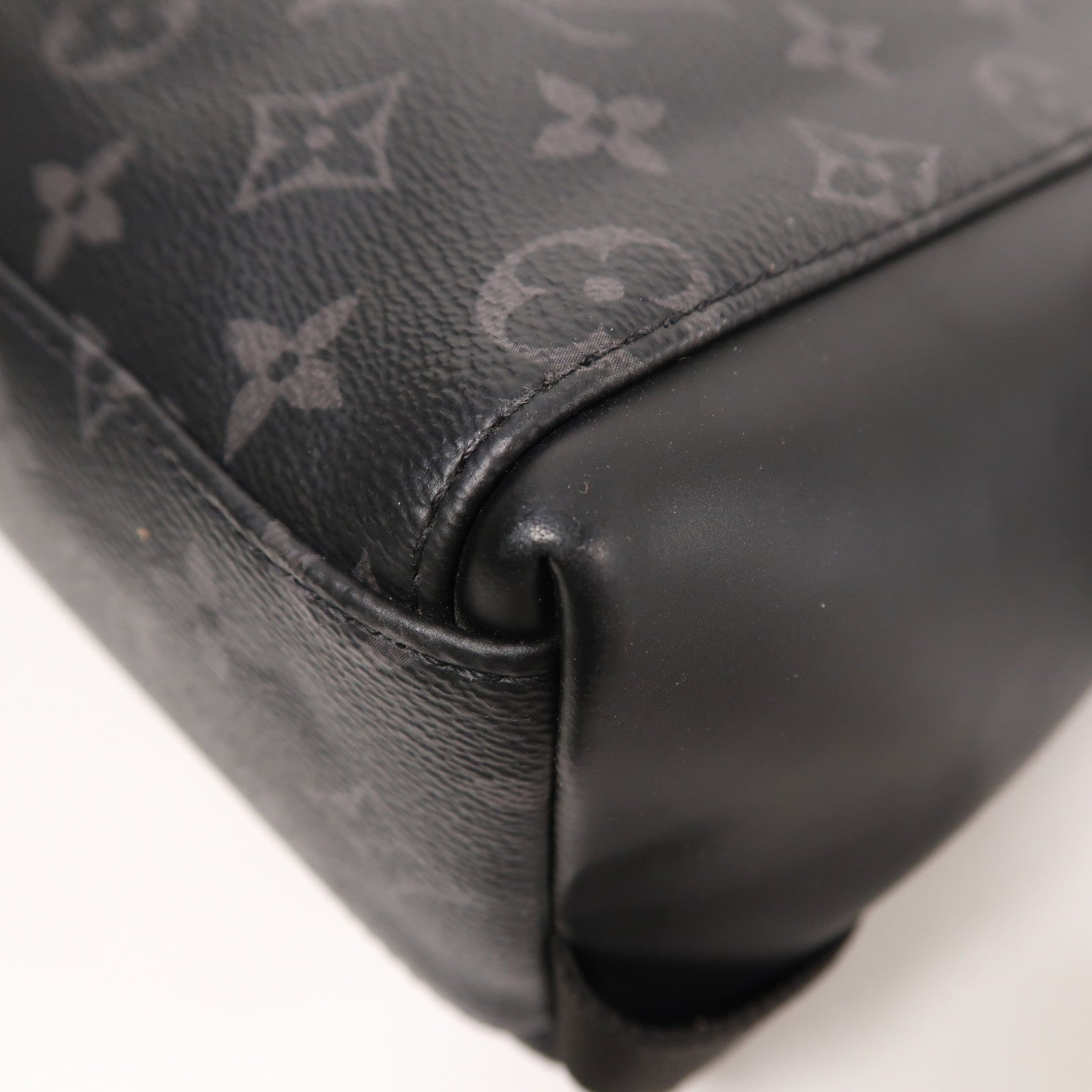 LOUIS VUITTON Monogram Eclipse Messenger PM Voyager銀扣肩背袋