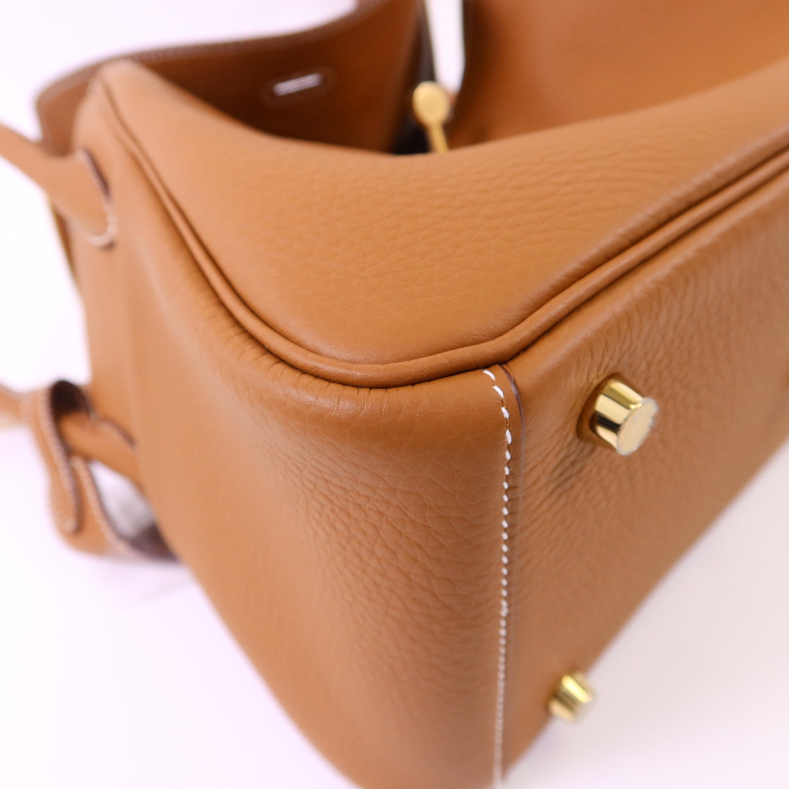 HERMES Clemence皮革Lindy 26金扣肩背袋