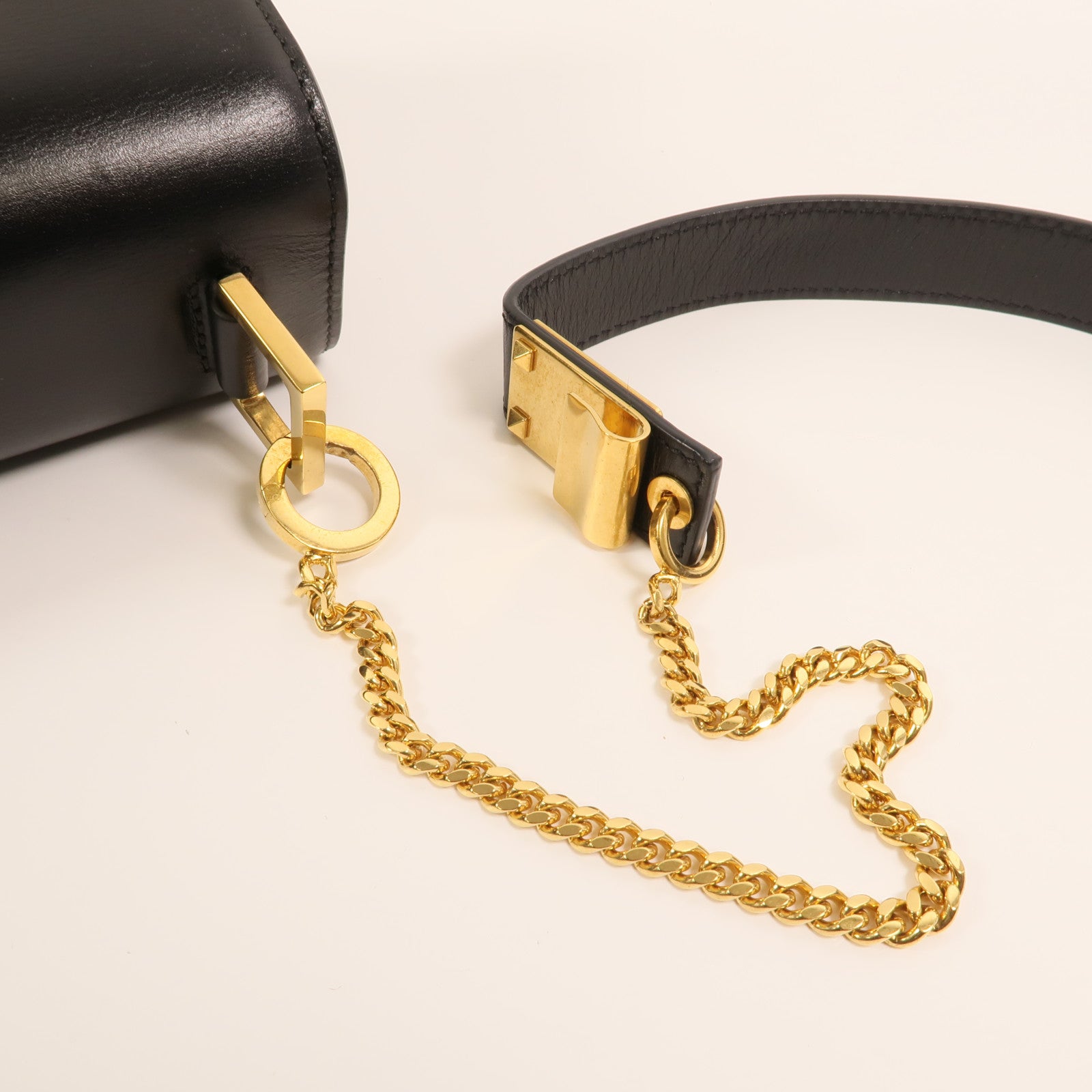 Valentino 牛皮皮革VSling Bag金扣肩背袋
