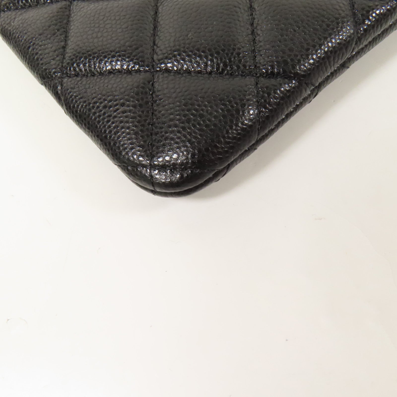 CHANEL 牛皮皮革Pouch金扣手拿包