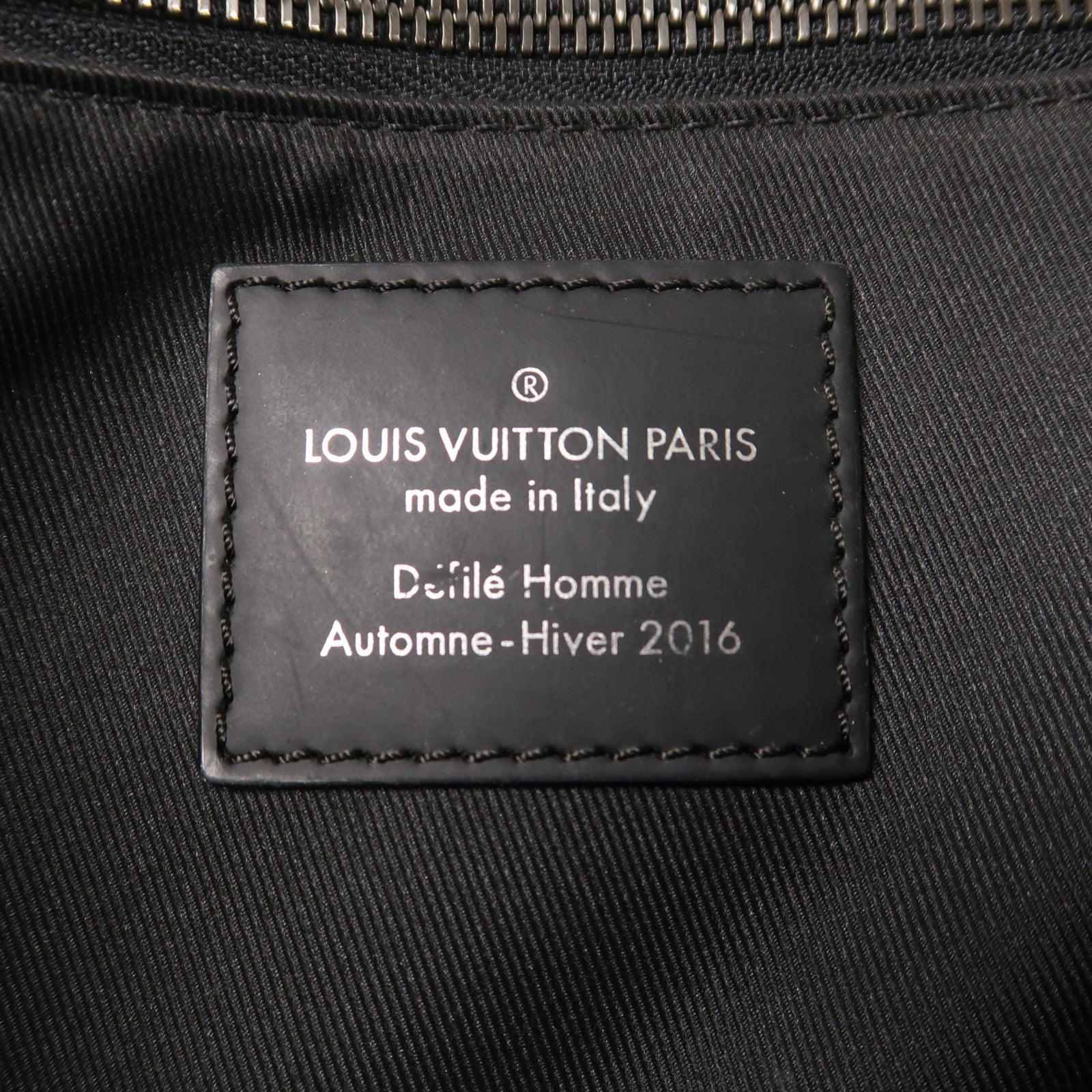 LOUIS VUITTON Monogram Eclipse Messenger PM Voyager銀扣肩背袋