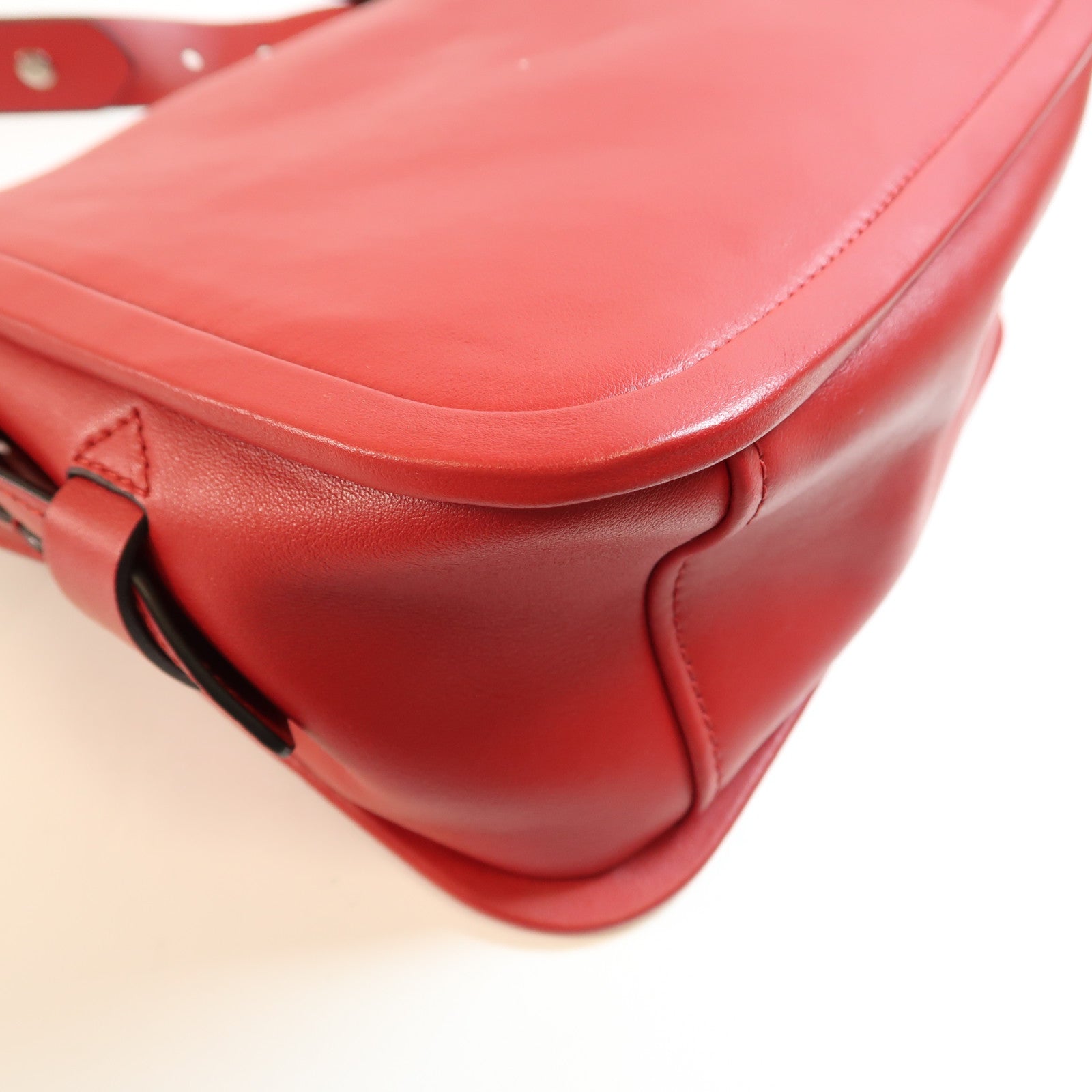 PRADA 牛皮皮革Etiquette Bag金扣肩背袋
