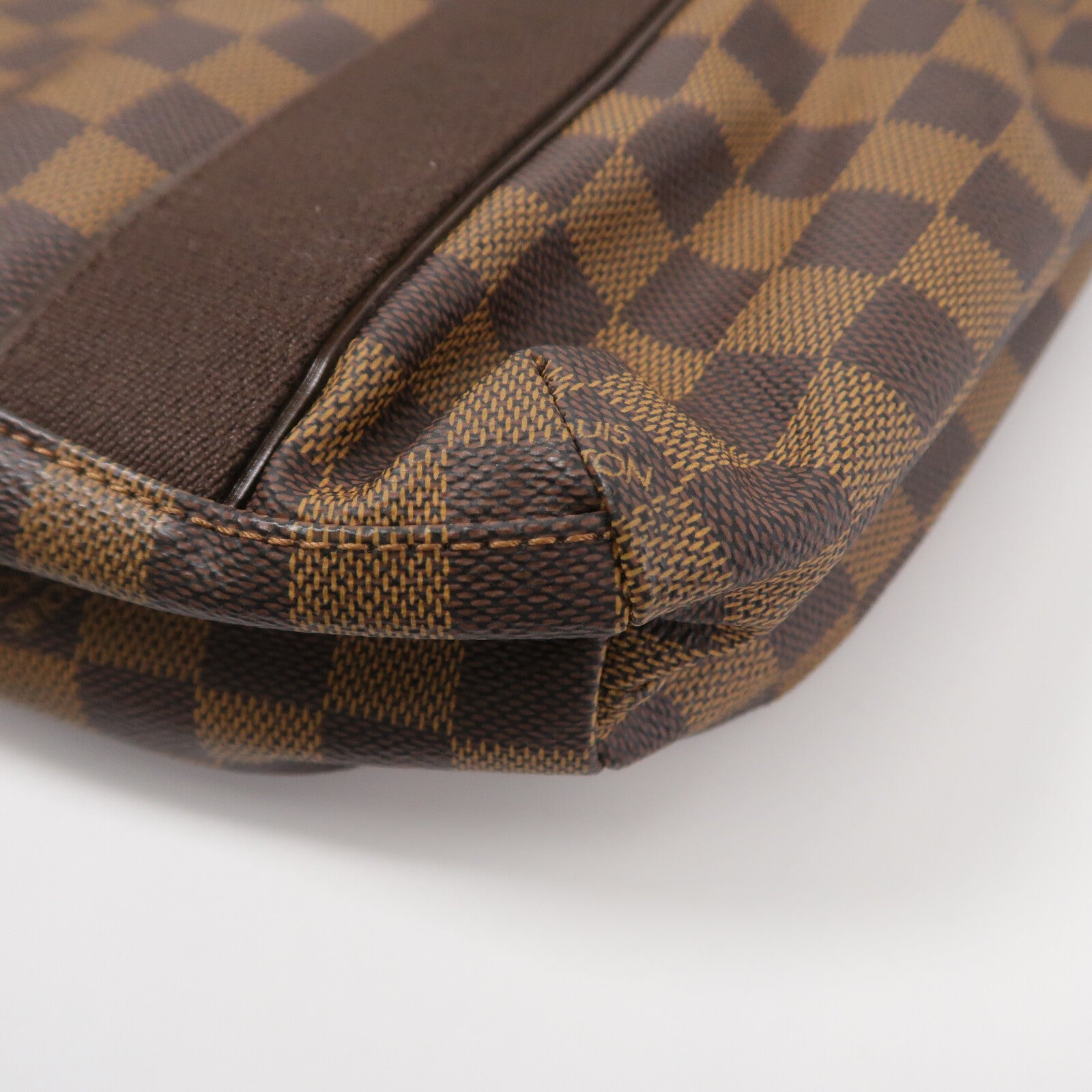 LOUIS VUITTON Damier Beaubourg肩背袋