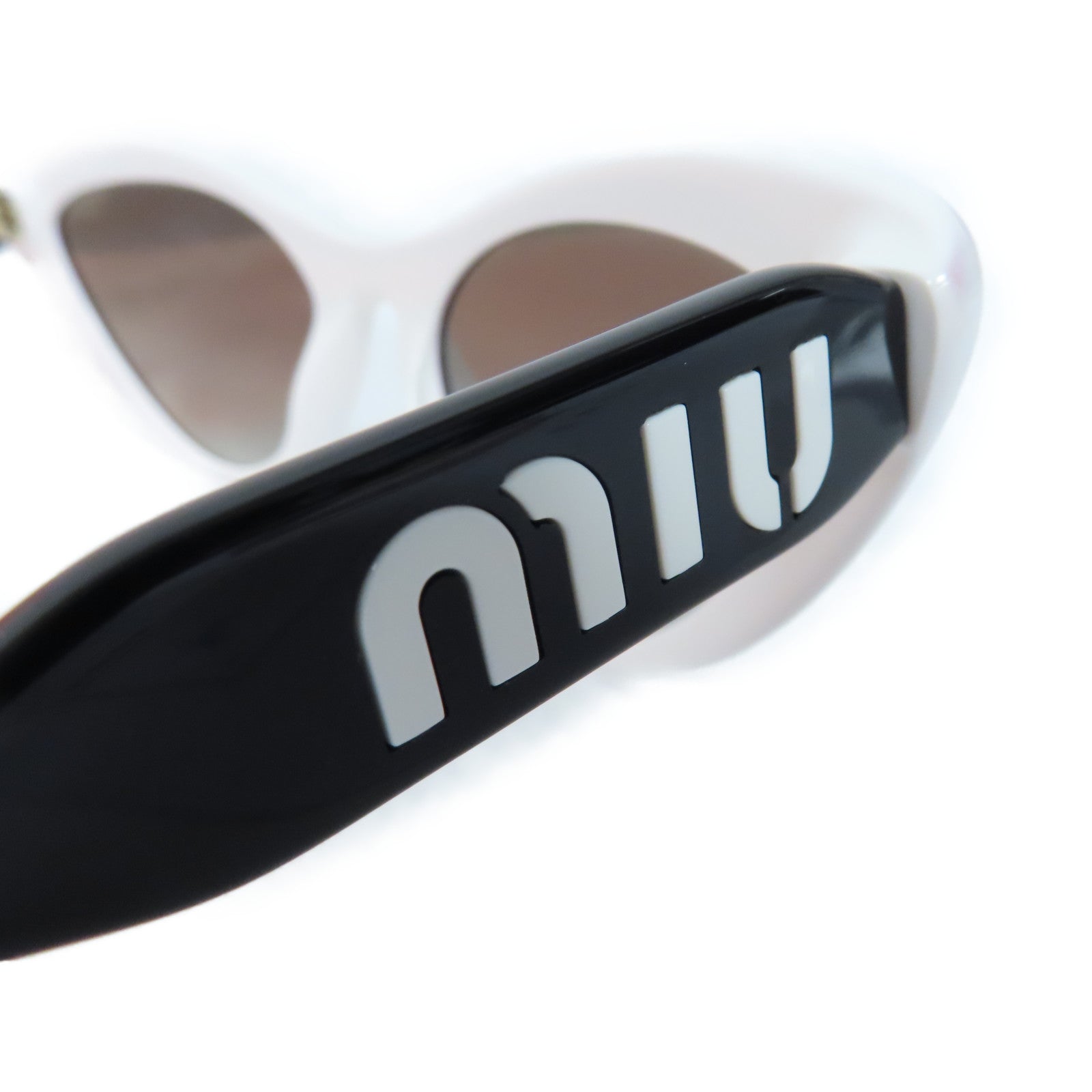 Miu Miu PVC Sunglasses太陽眼鏡白色/黑色