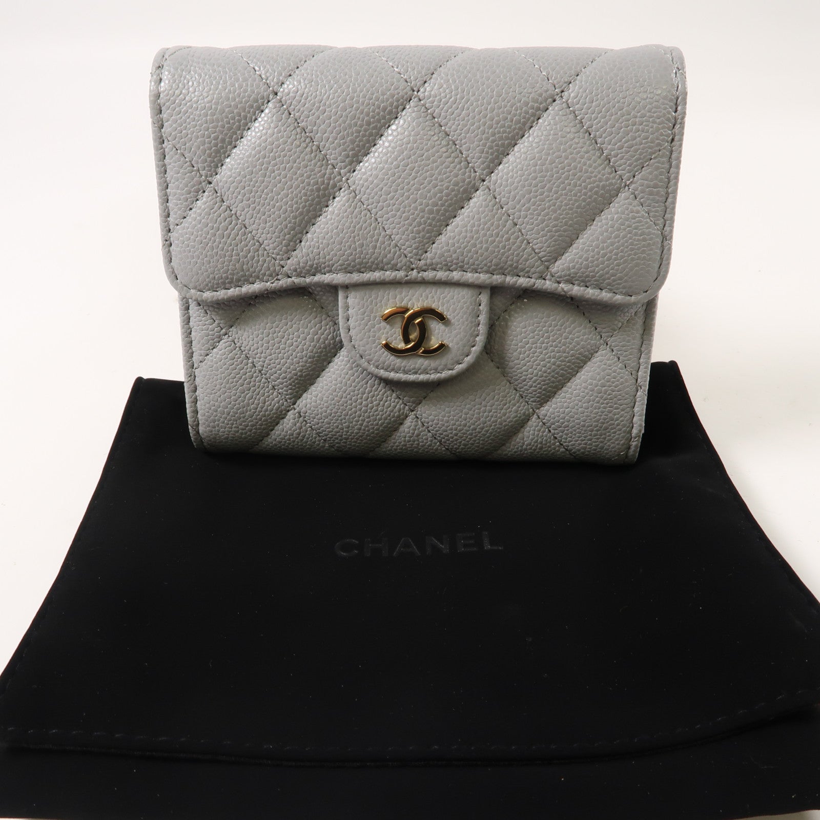 CHANEL 菱格Caviar Classic Fold Wallet金扣折疊錢包灰色