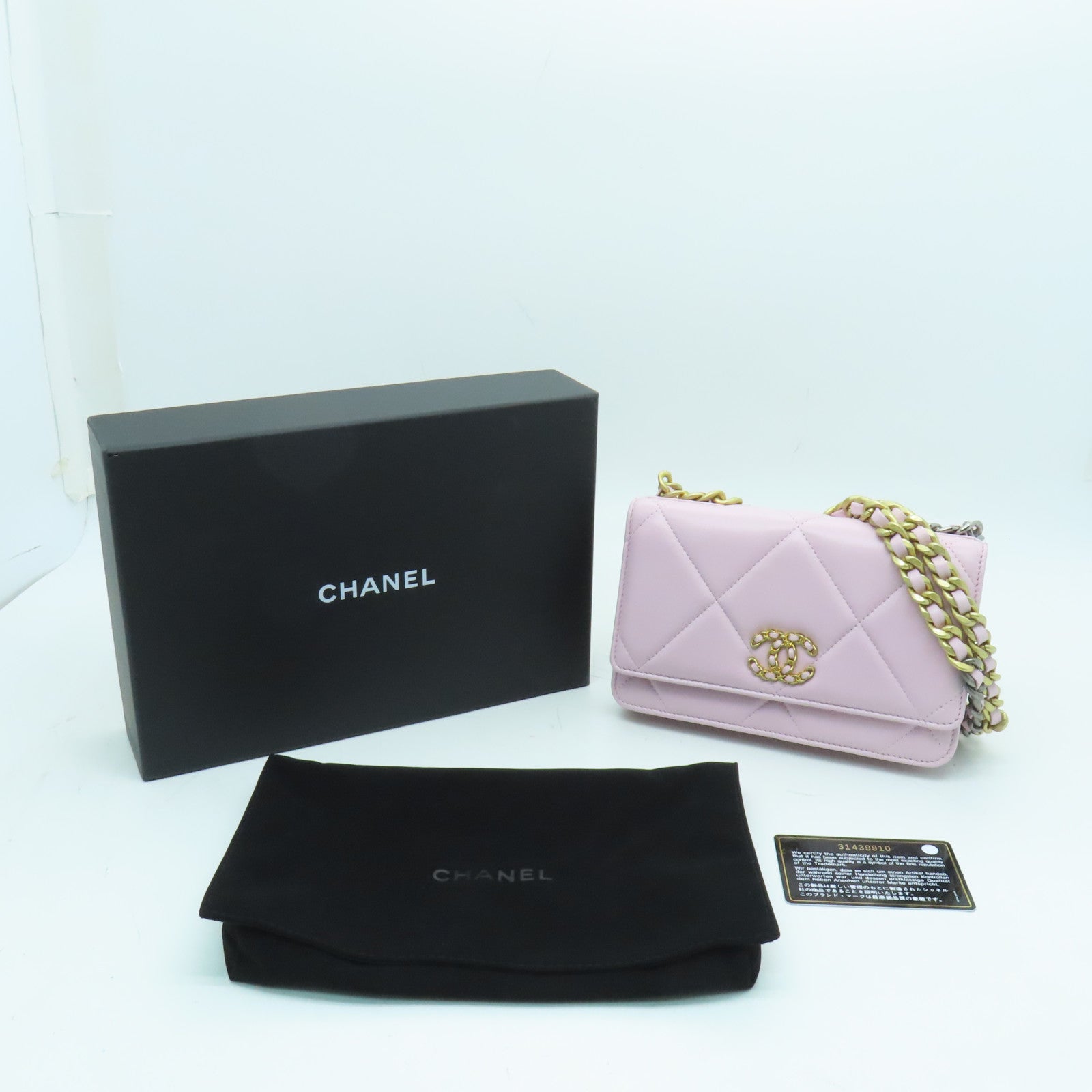 CHANEL 【激減優惠】菱格羊皮皮革C19 Wallet On Chain金扣鏈帶肩背袋粉色