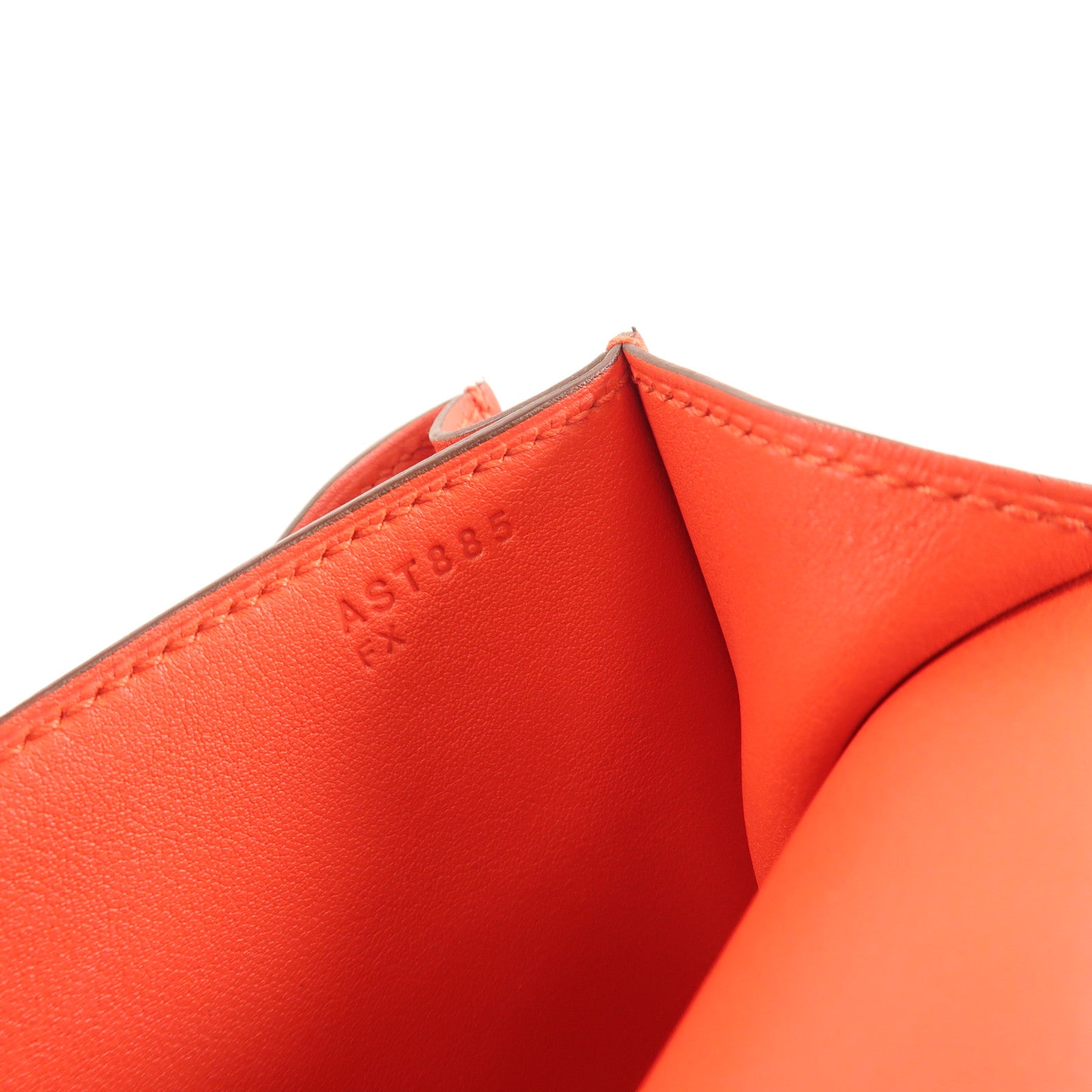HERMES Swift皮革Constance Mini金扣肩背袋Rouge De Coeur