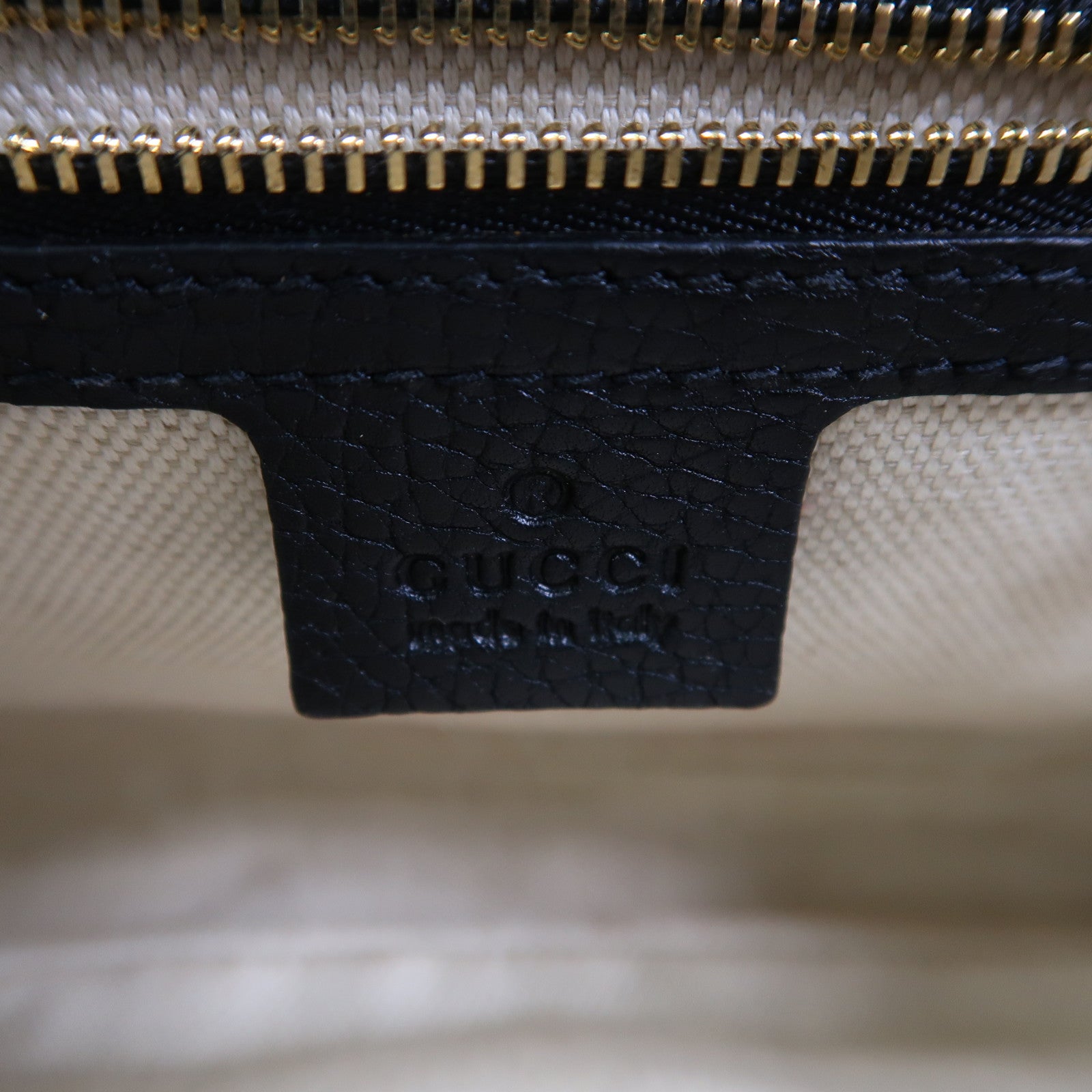 GUCCI 牛皮皮革Shoulder Bag銀扣鏈帶肩背袋黑色