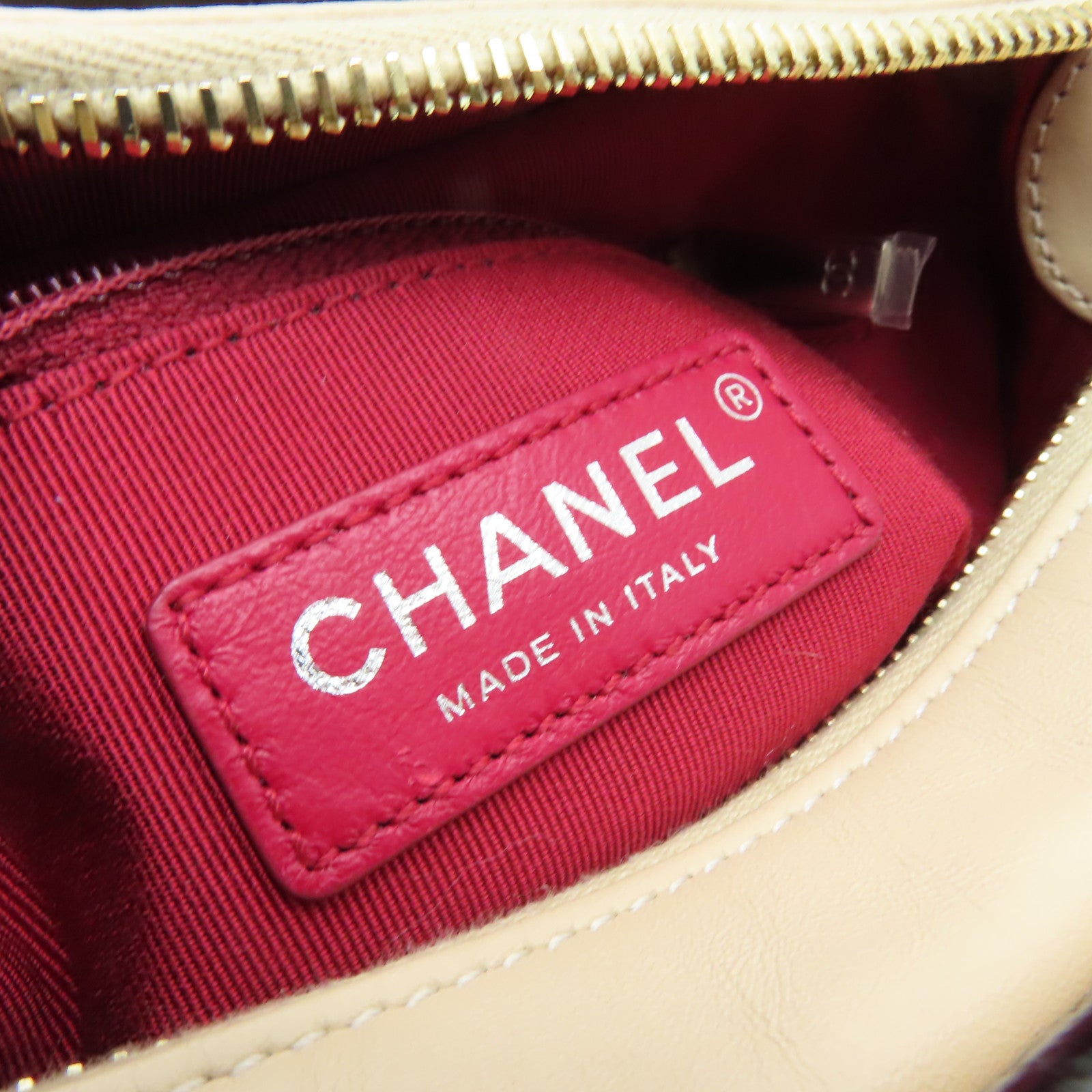 CHANEL 【激減優惠】菱格牛皮皮革Gabrielle Small金扣/銀扣鏈帶肩背袋米色/黑色
