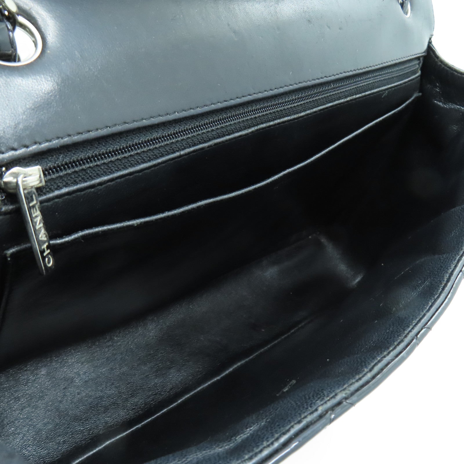 CHANEL diamond patent leather Maxi Single Flap silver buckle chain shoulder bag black
