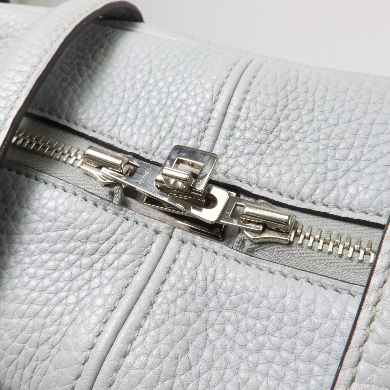HERMES Clemence皮革Victoria 35手挽袋Bleu Pale