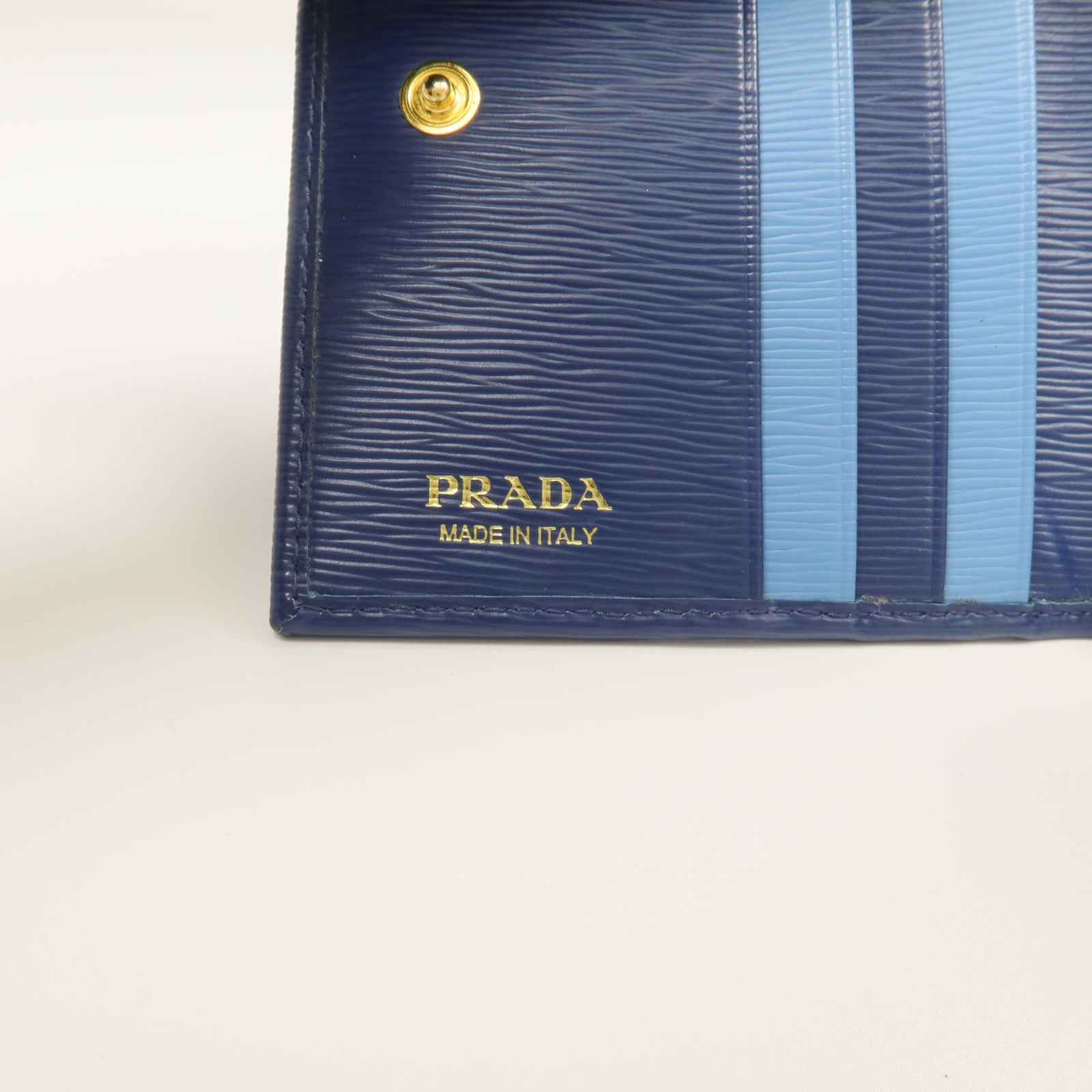PRADA 牛皮皮革Wallet金扣長錢包