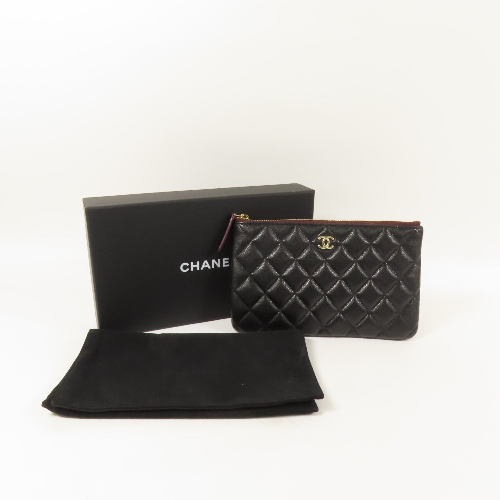 CHANEL 牛皮皮革Pouch金扣手拿包