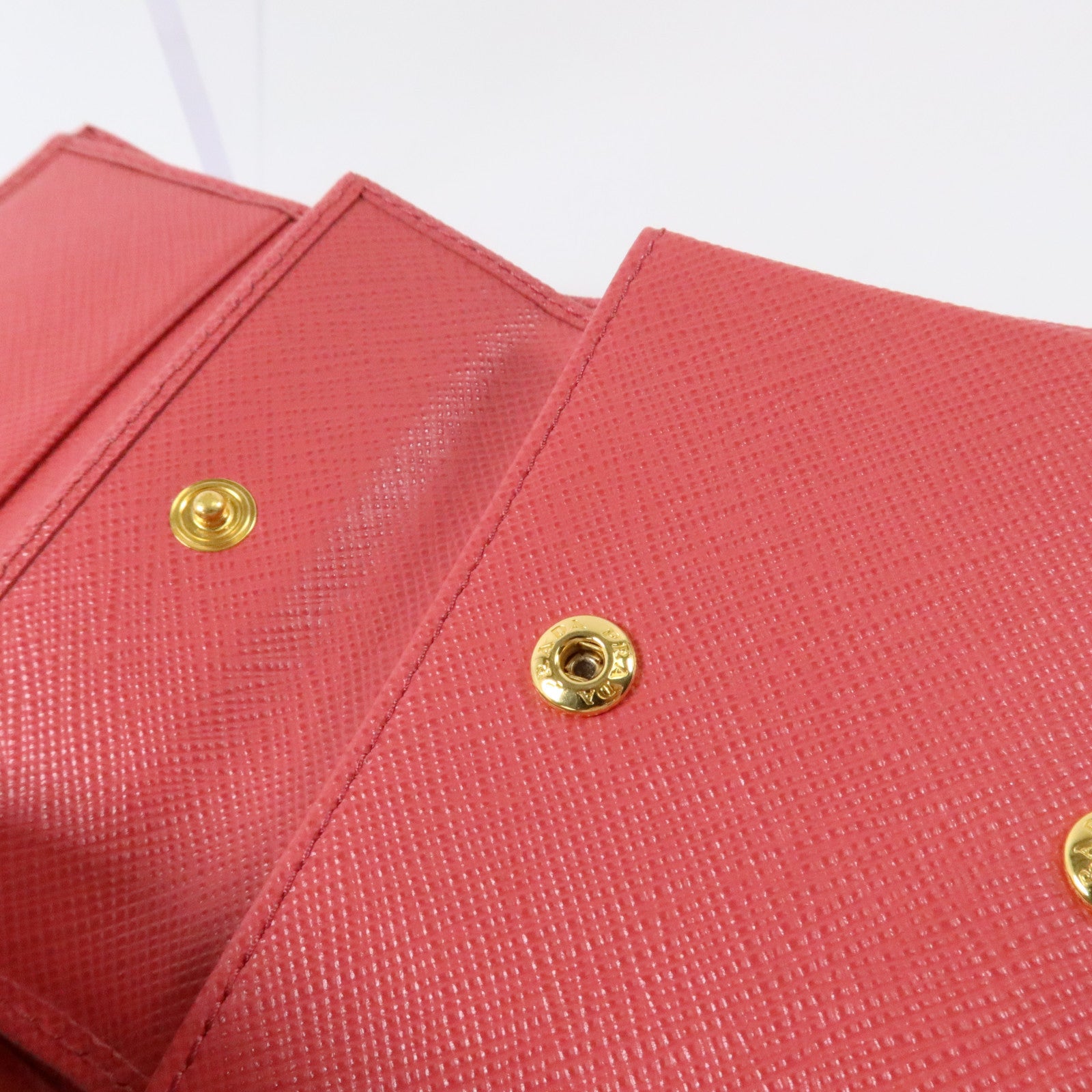 PRADA Saffiano皮革Wallet金扣錢包