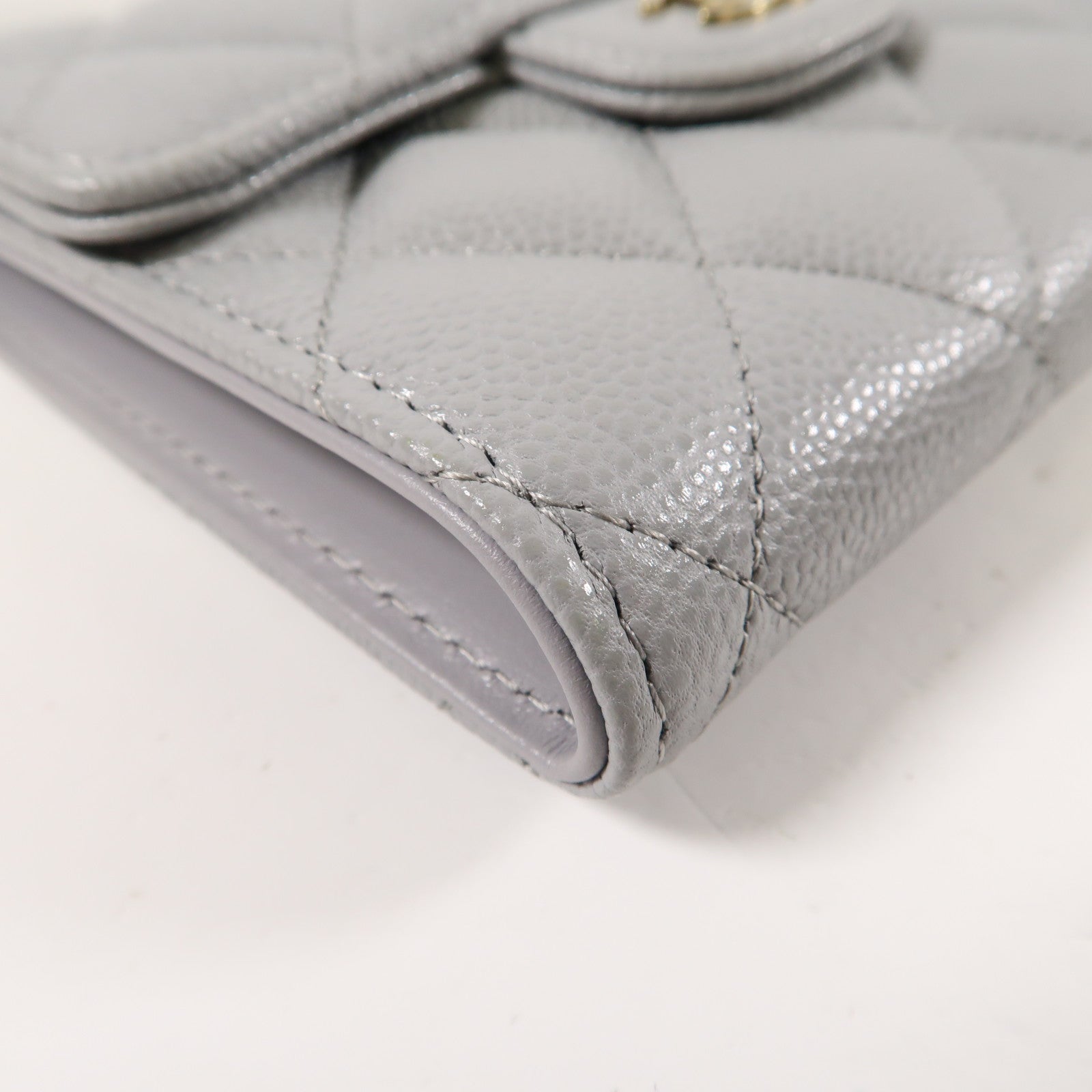 CHANEL 菱格Caviar Classic Fold Wallet金扣折疊錢包灰色