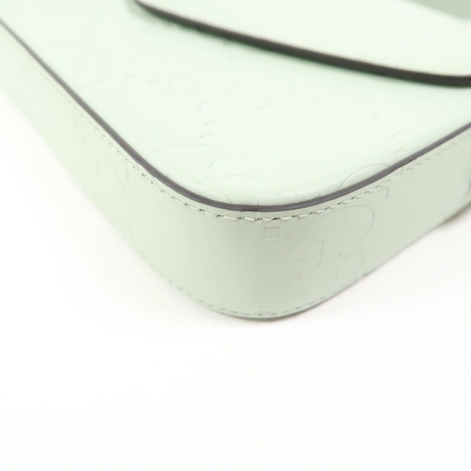 GUCCI 皮革GG Pochette金扣肩背袋