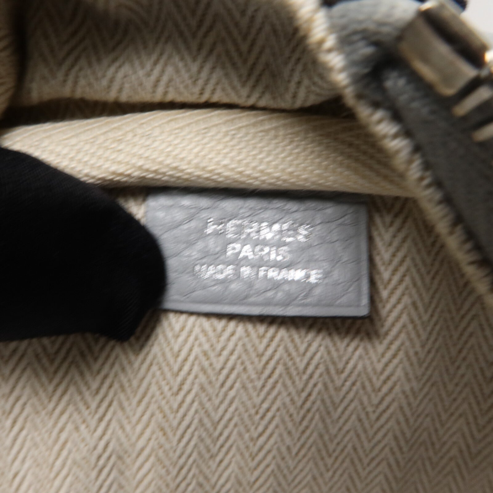 HERMES Clemence皮革Victoria 35手挽袋Bleu Pale