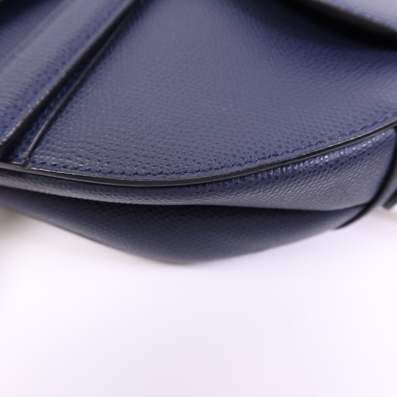 Dior 牛皮皮革Saddle金扣肩背袋