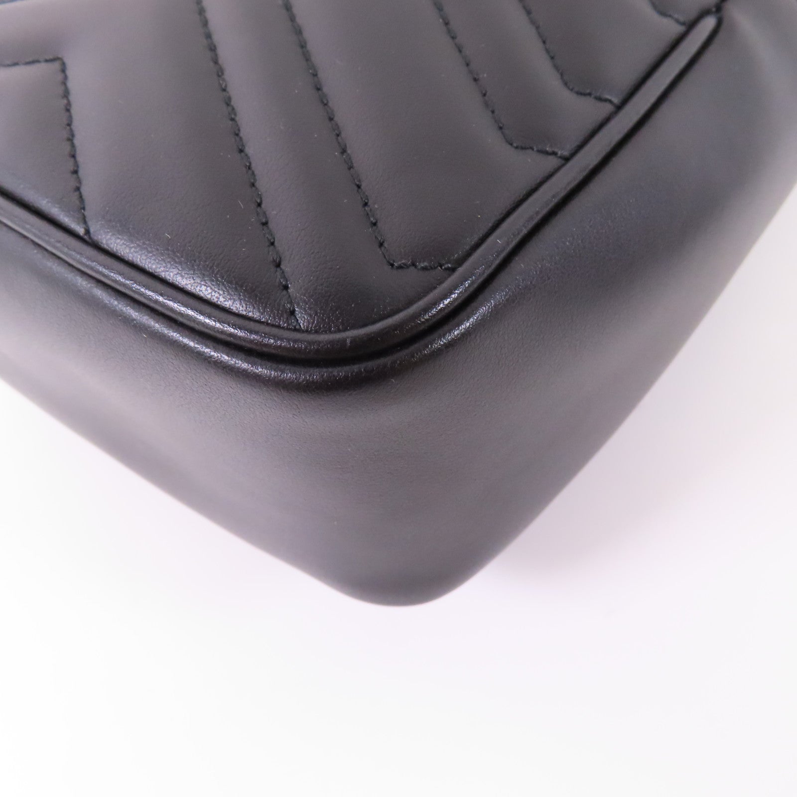 GUCCI GG GHW GG Marmont Mini Bucket Shoulder Chain Bag Calfskin Leather Black