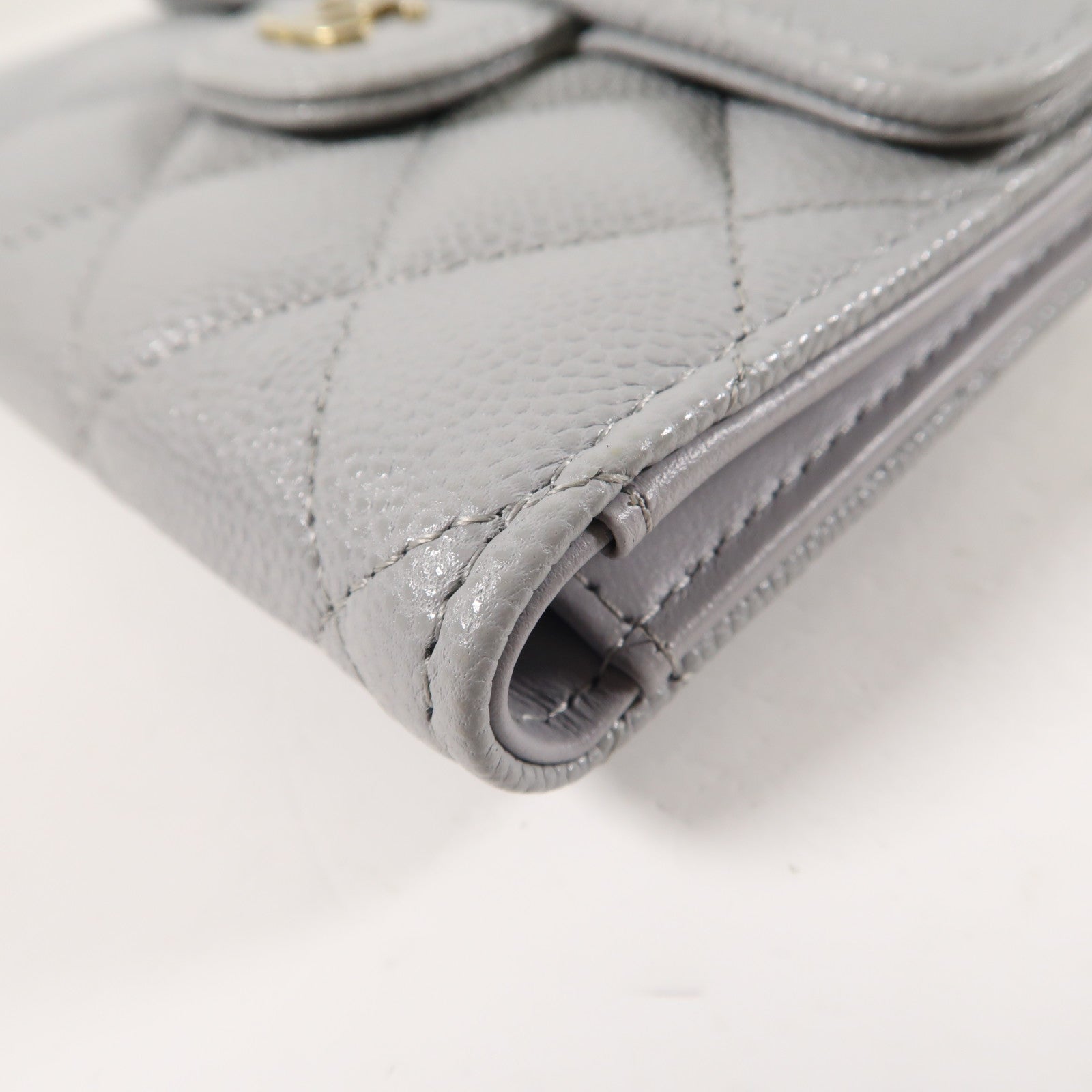 CHANEL 菱格Caviar Classic Fold Wallet金扣折疊錢包灰色