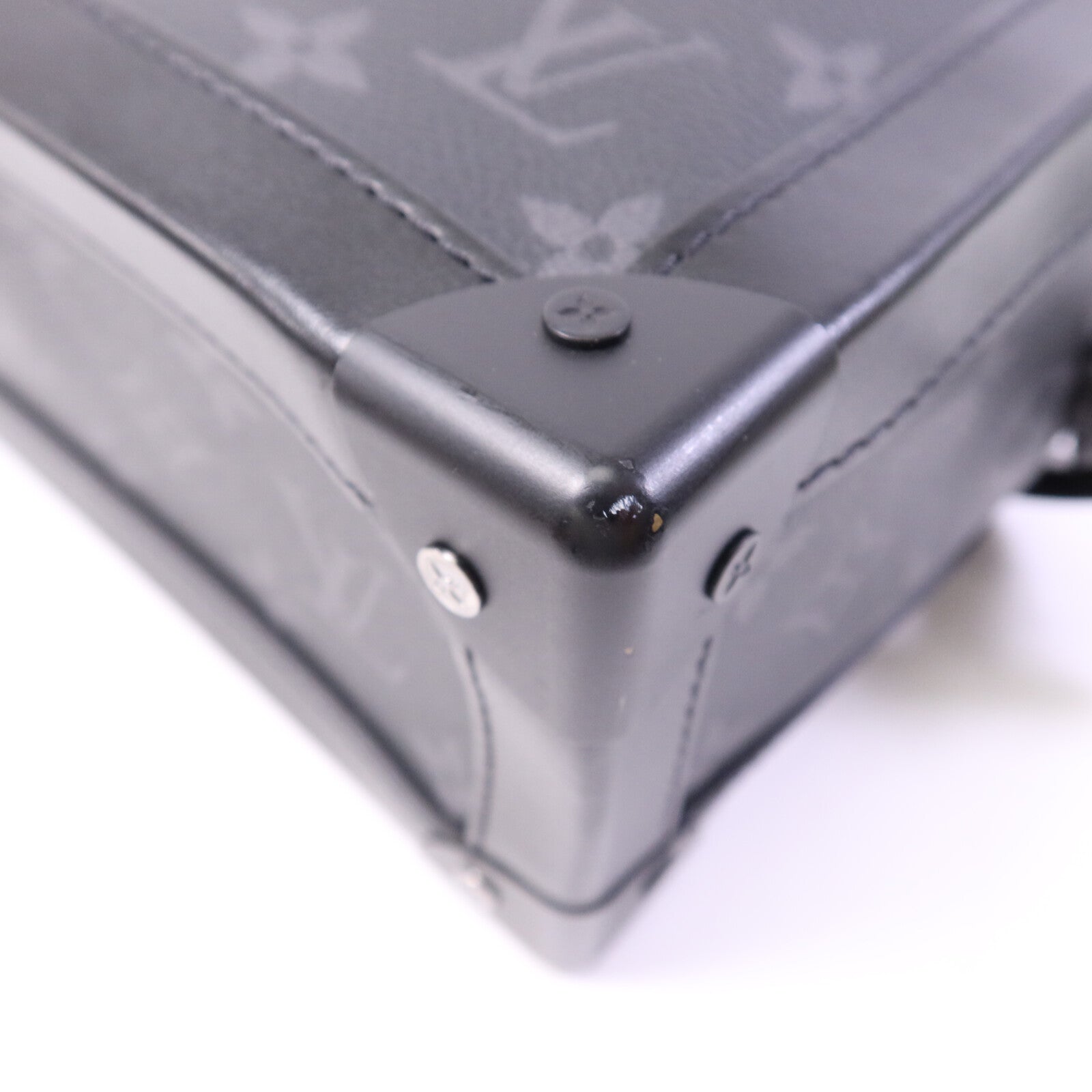 LOUIS VUITTON Monogram Eclipse Soft Trunk肩背袋