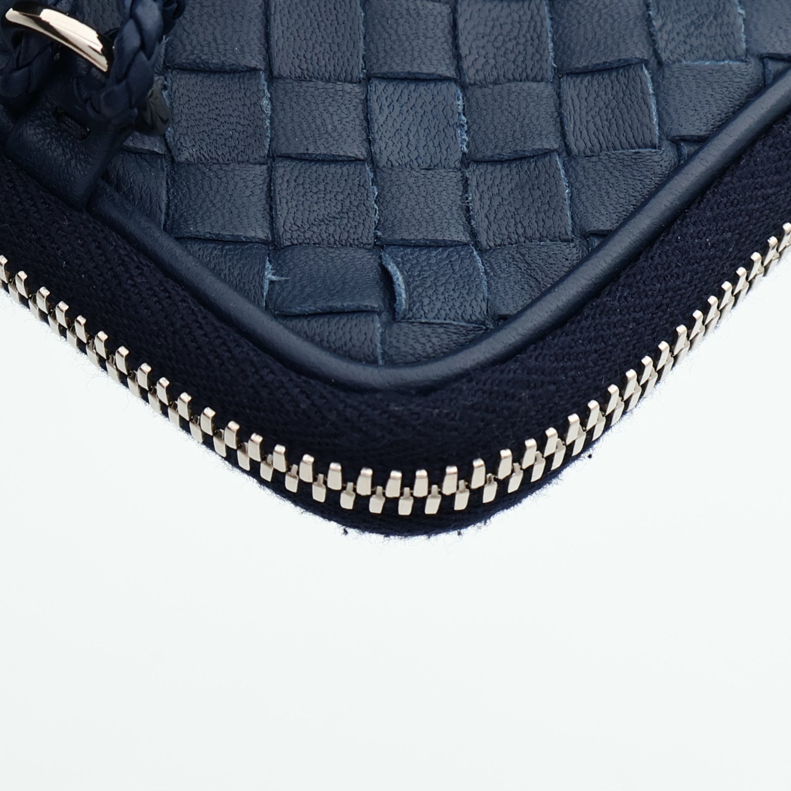 BOTTEGA VENETA 羊皮皮革Zip Strap Pouch小袋