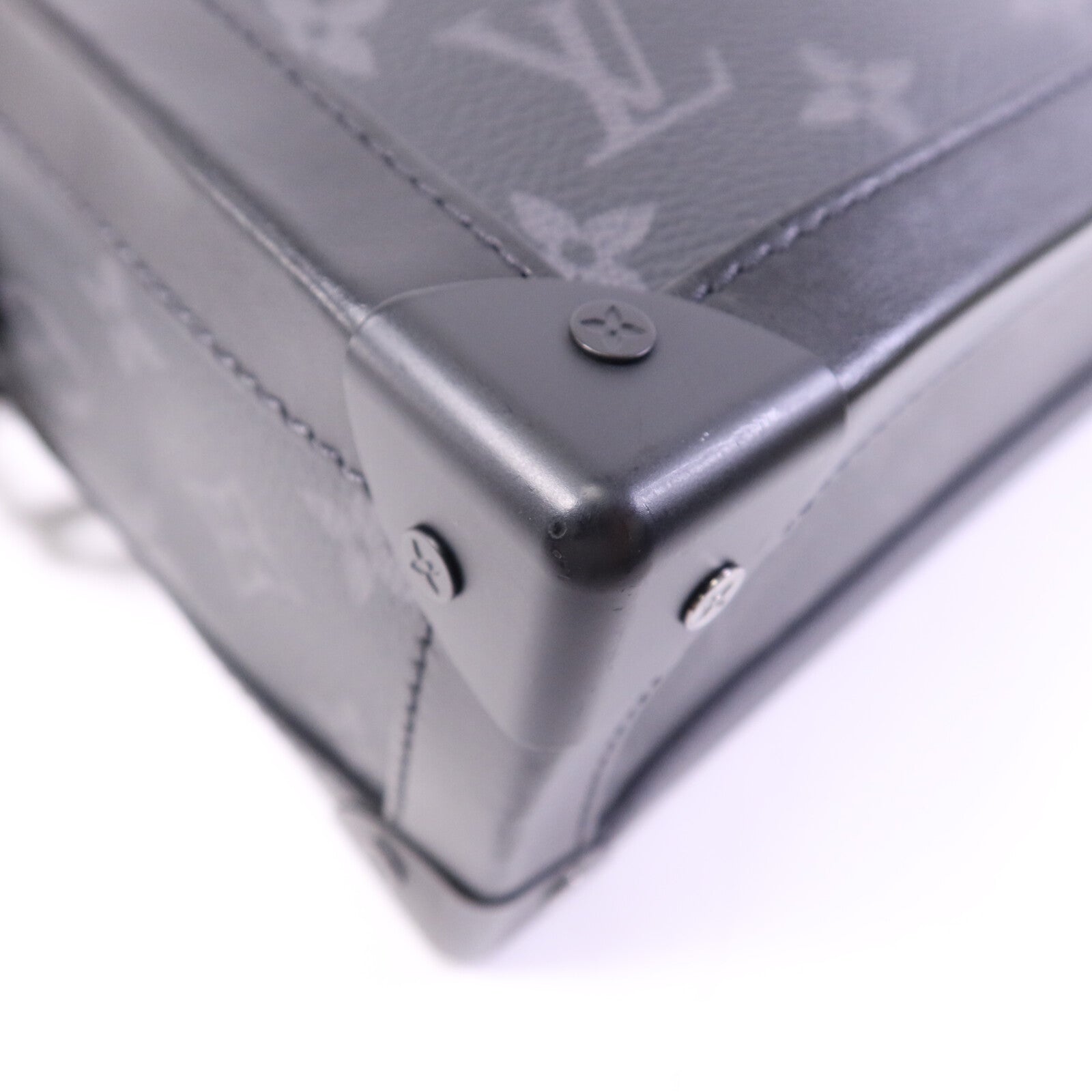 LOUIS VUITTON Monogram Eclipse Soft Trunk肩背袋